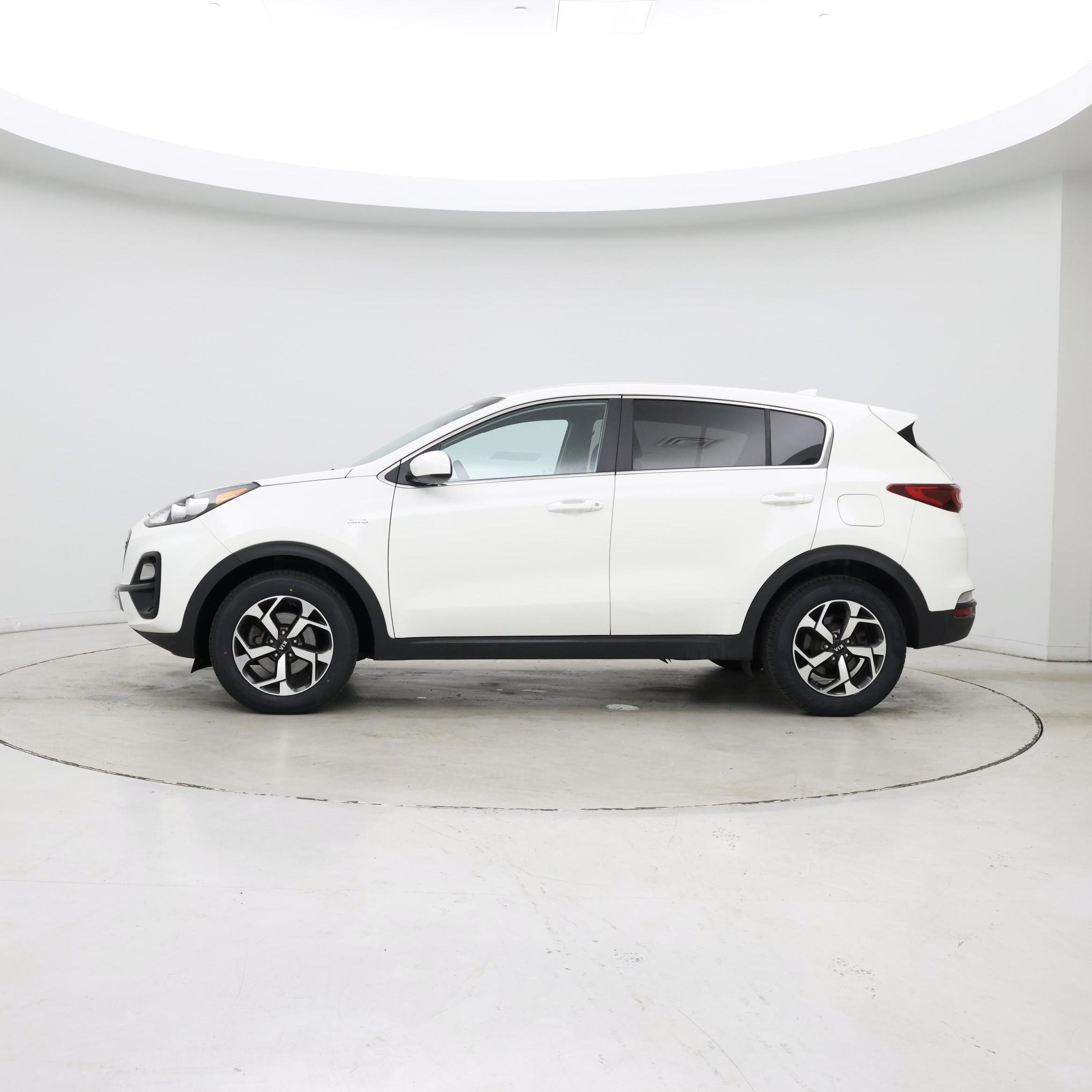 Thumbnail: 2020 Kia Sportage - 3