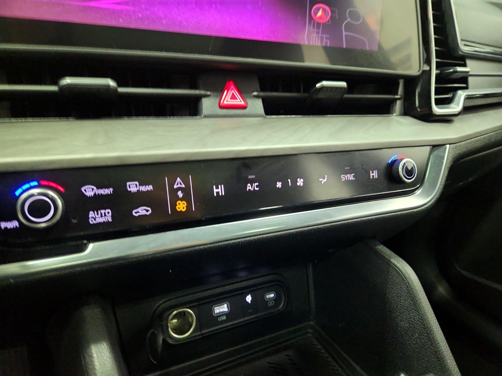 Thumbnail: 2023 Kia Sportage - 17