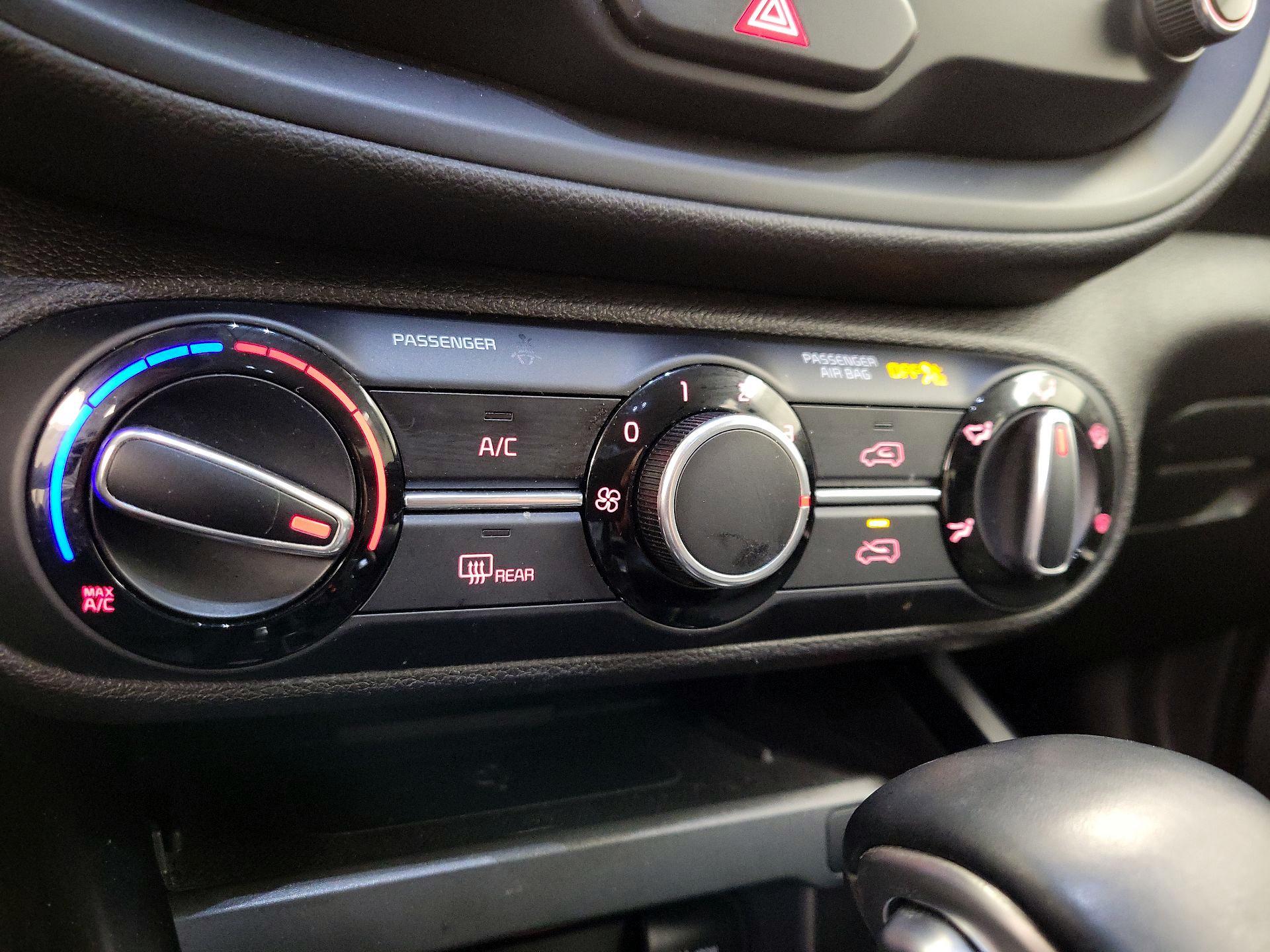 Thumbnail: 2020 Kia Soul - 16