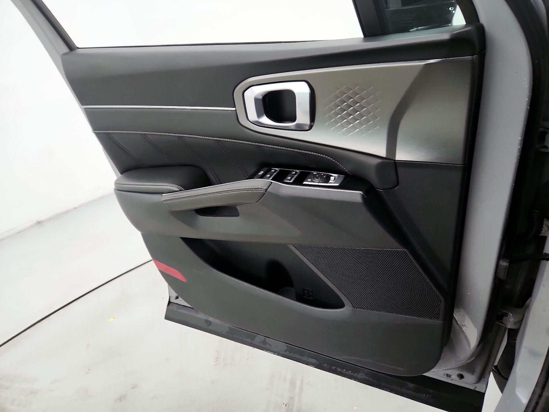 Thumbnail: 2022 Kia Sorento - 10