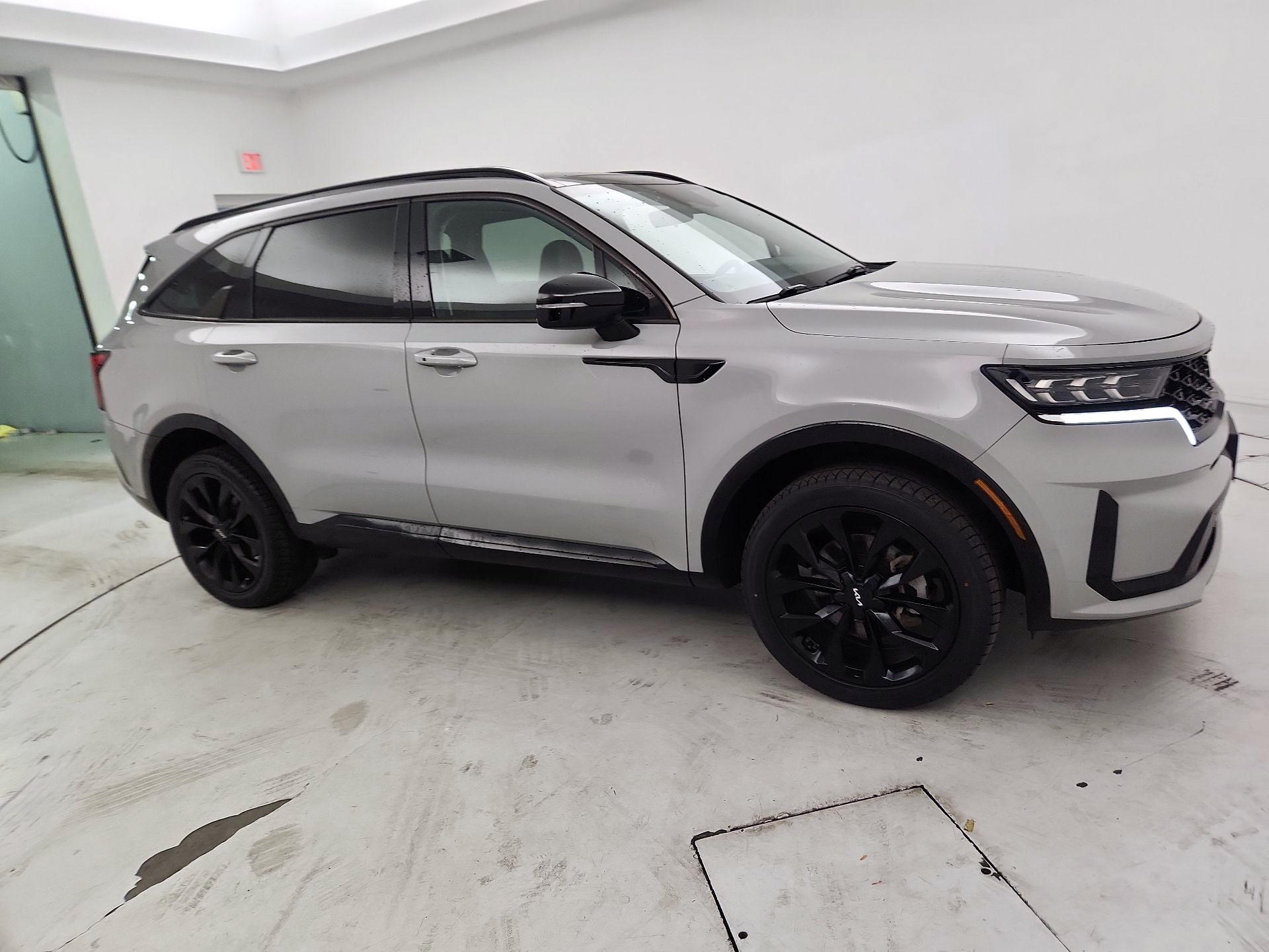 Thumbnail: 2022 Kia Sorento - 4