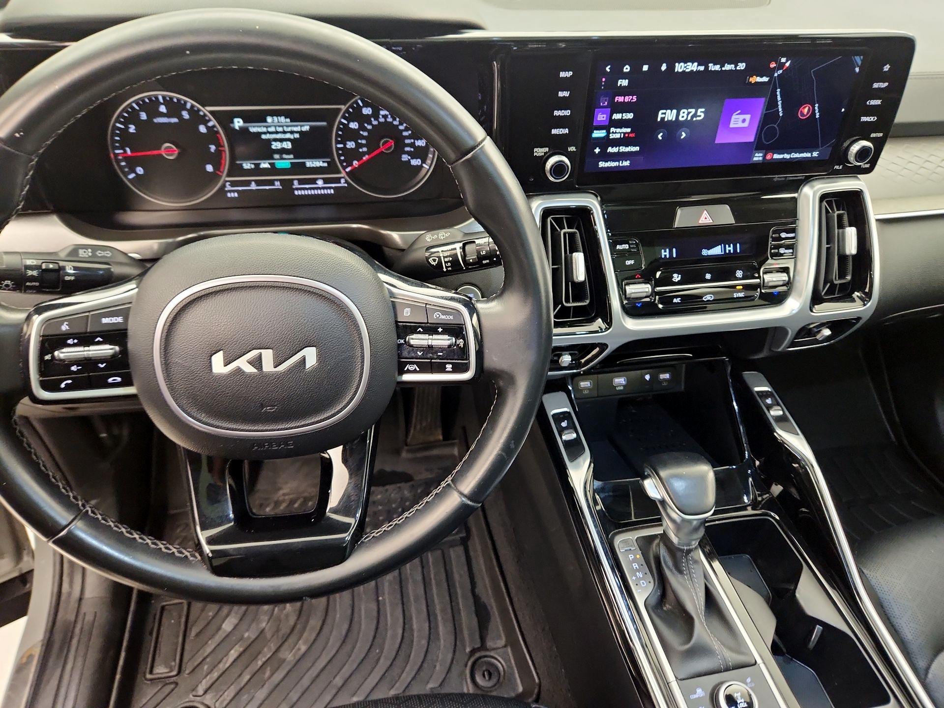 Thumbnail: 2022 Kia Sorento - 8