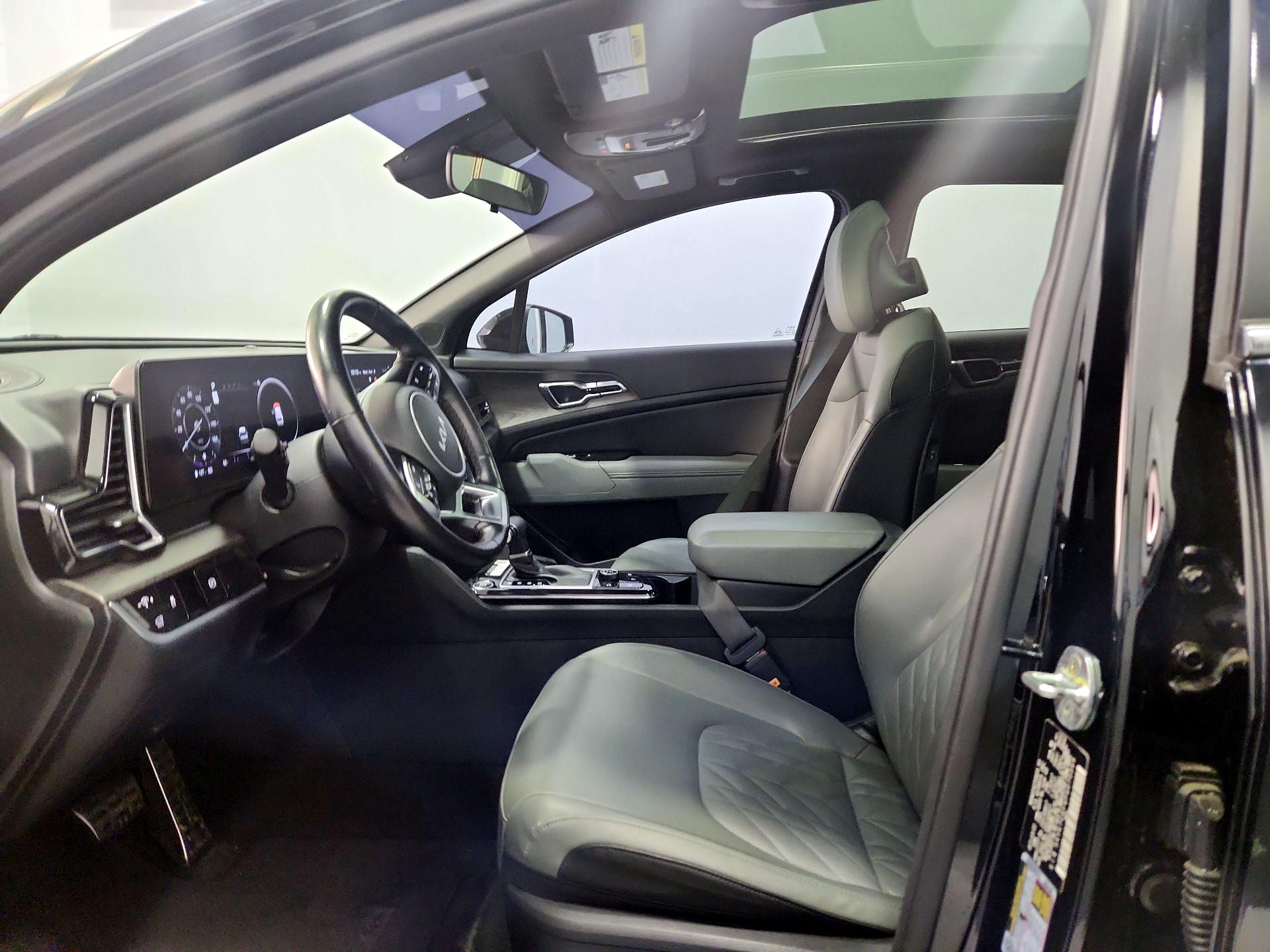 Thumbnail: 2023 Kia Sportage - 11