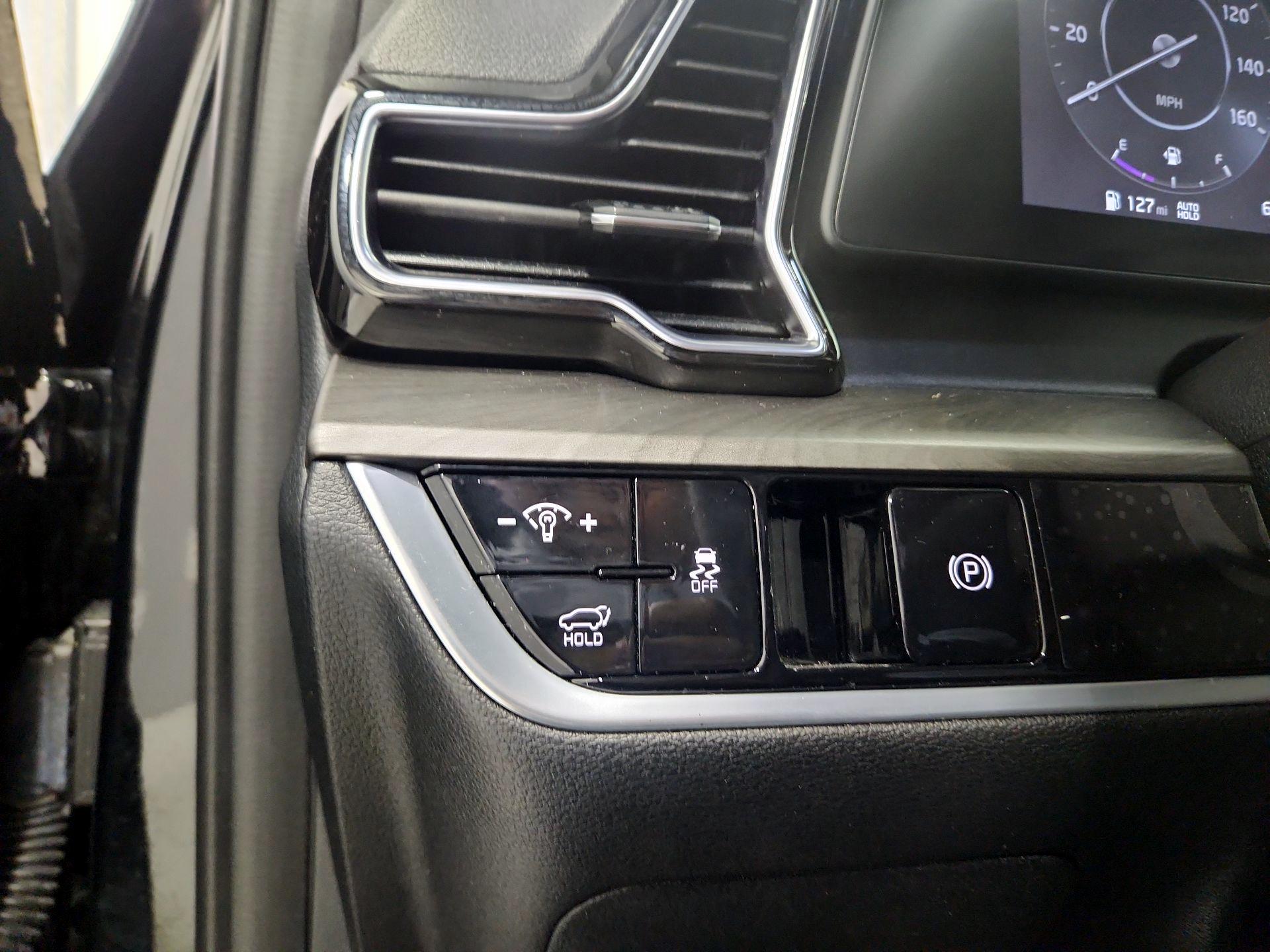 Thumbnail: 2023 Kia Sportage - 13