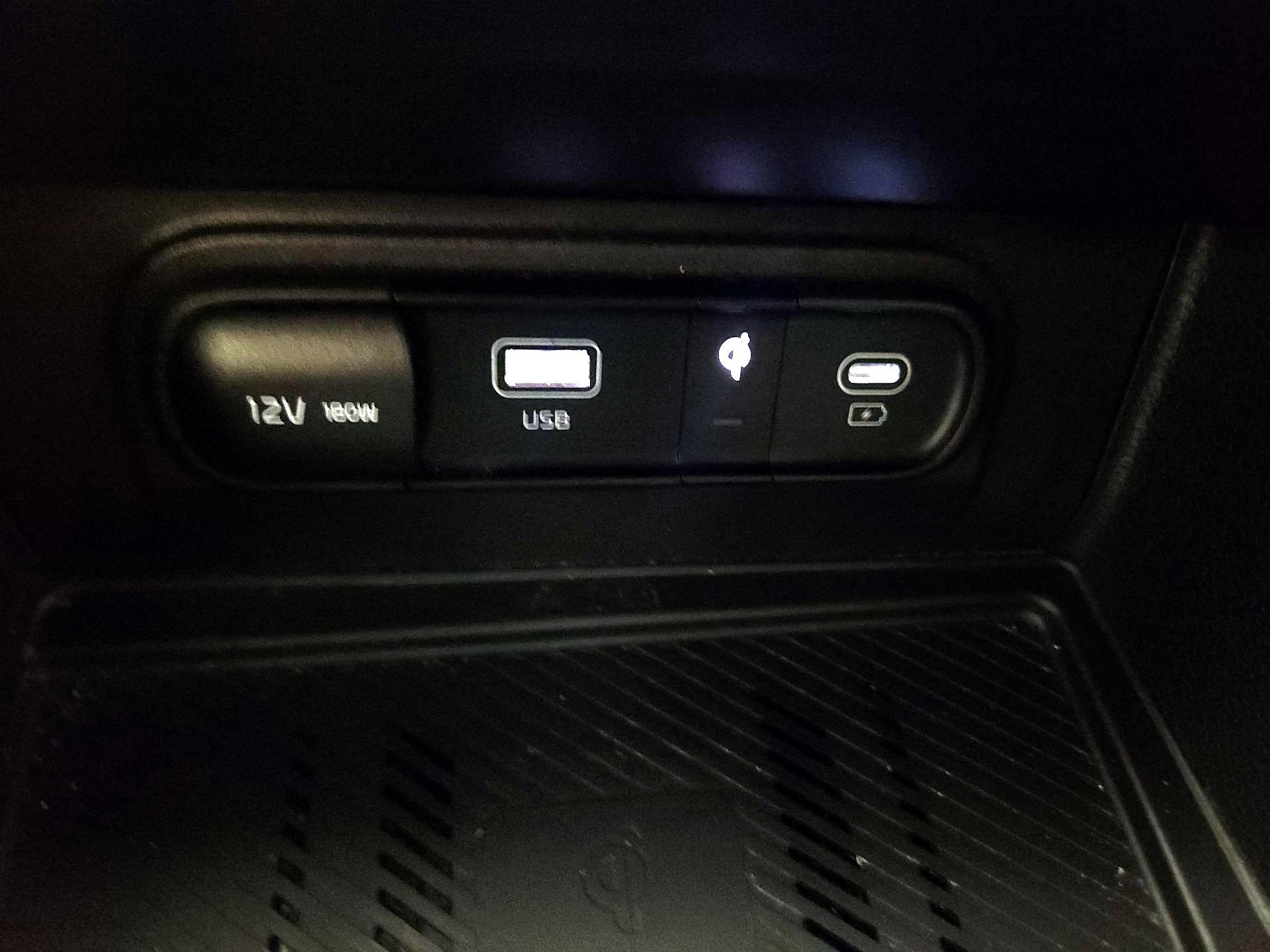 Thumbnail: 2023 Kia Sportage - 18