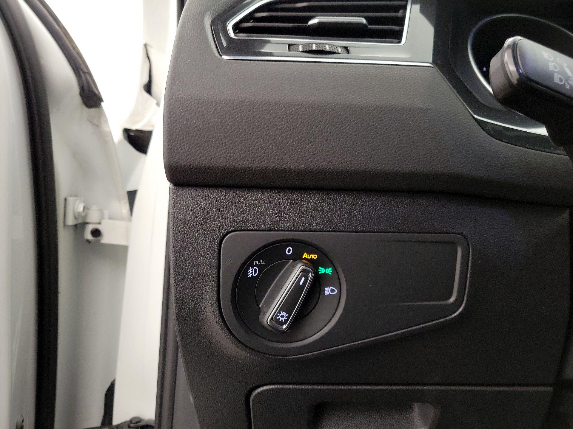 Thumbnail: 2021 Volkswagen Tiguan - 13