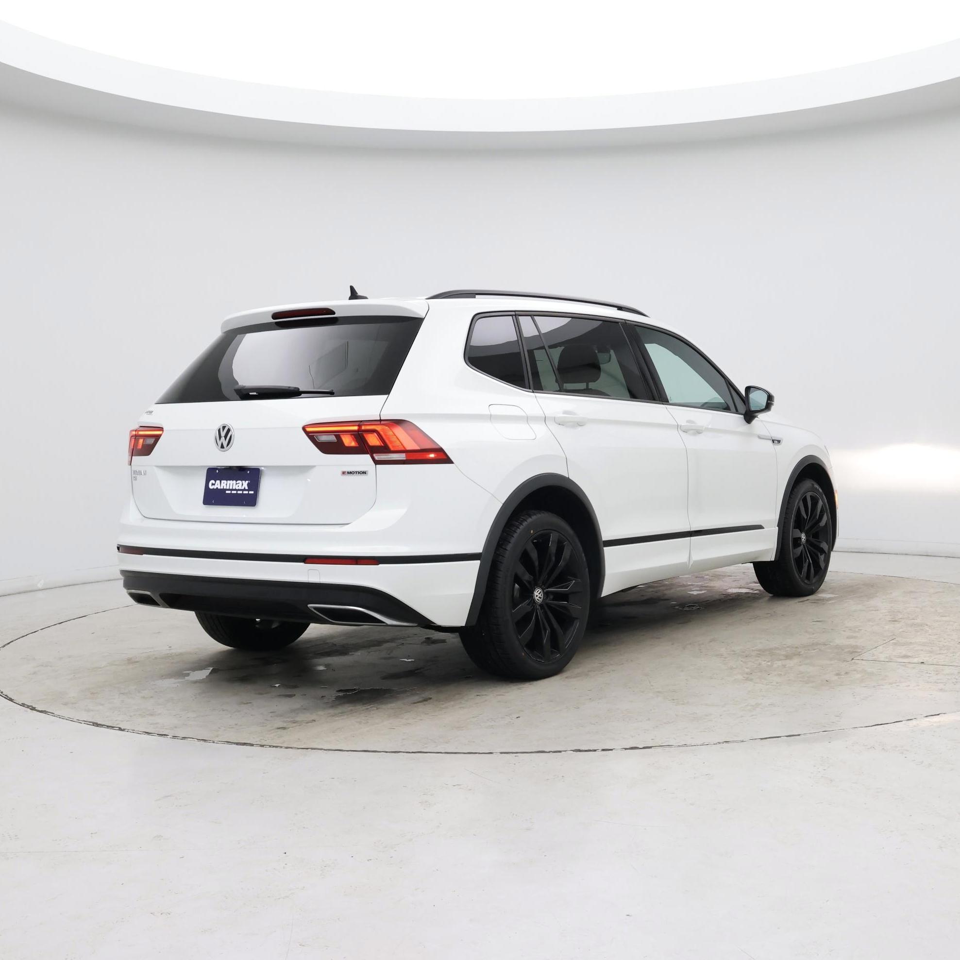 Thumbnail: 2021 Volkswagen Tiguan - 8