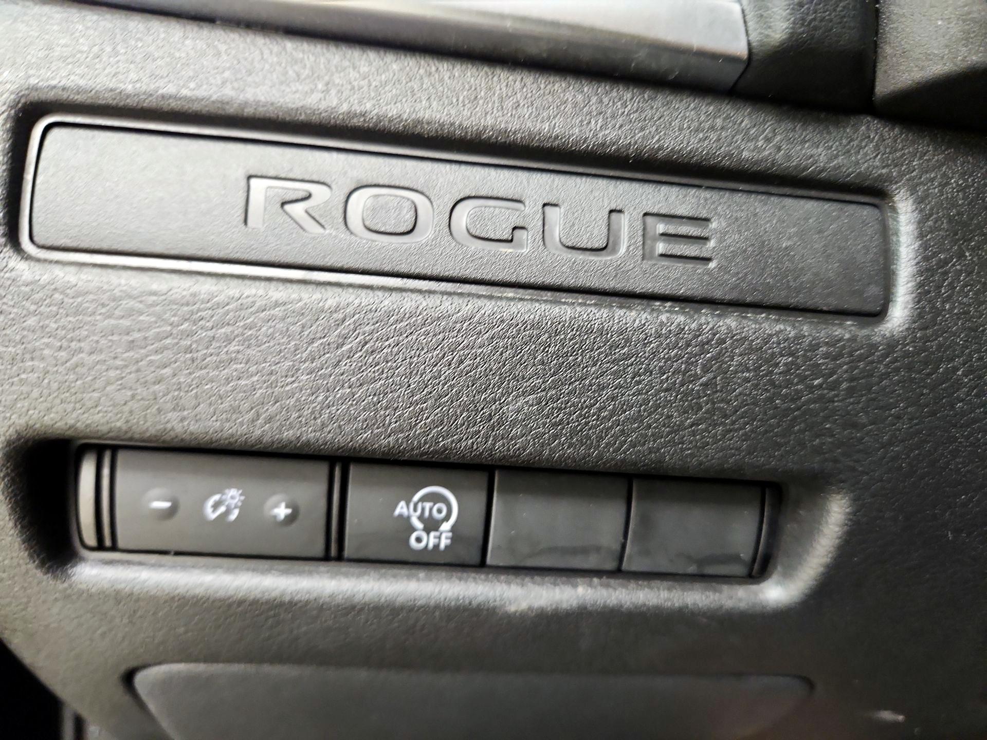 Thumbnail: 2023 Nissan Rogue - 13