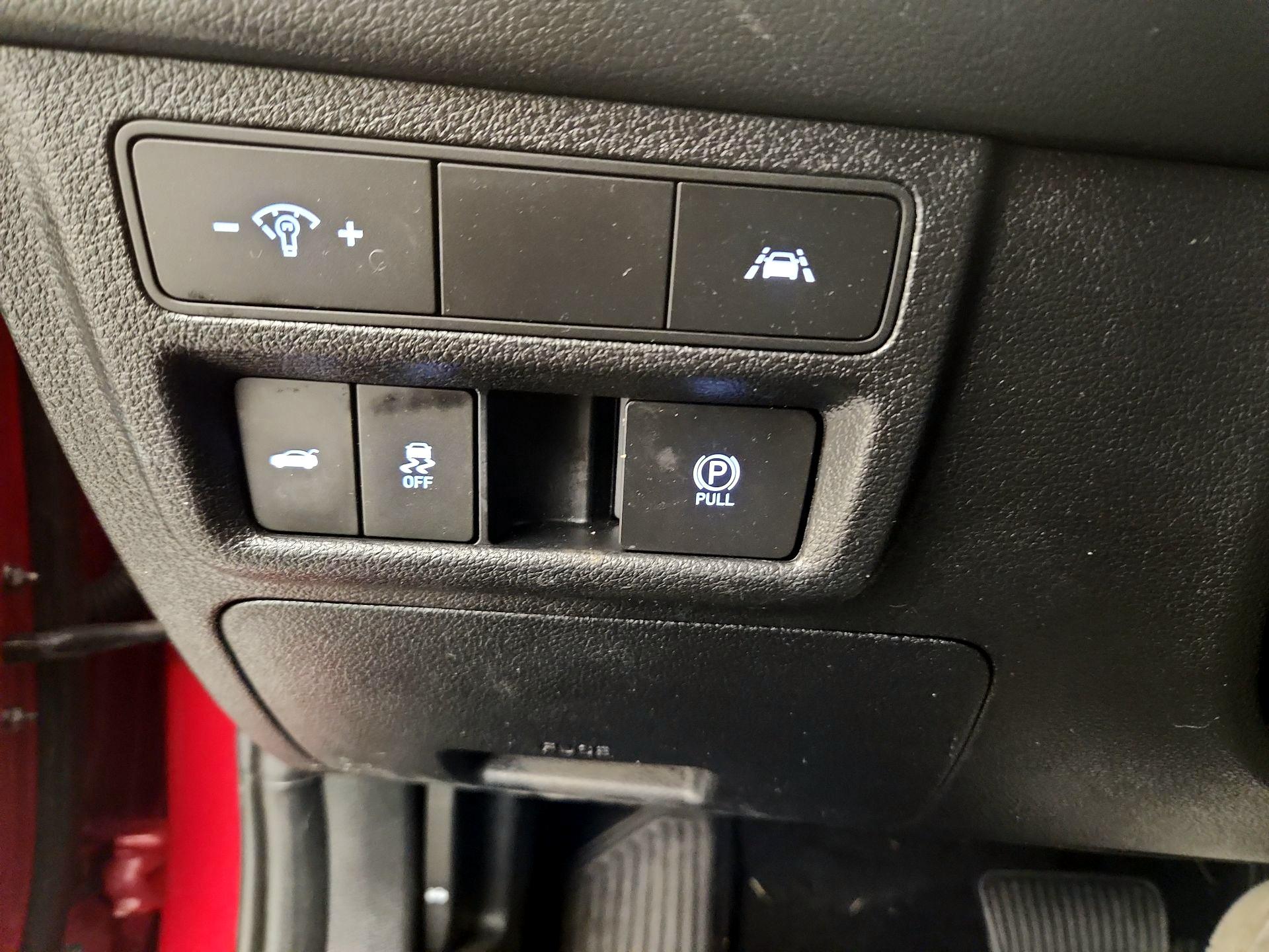 Thumbnail: 2023 Hyundai Sonata - 13