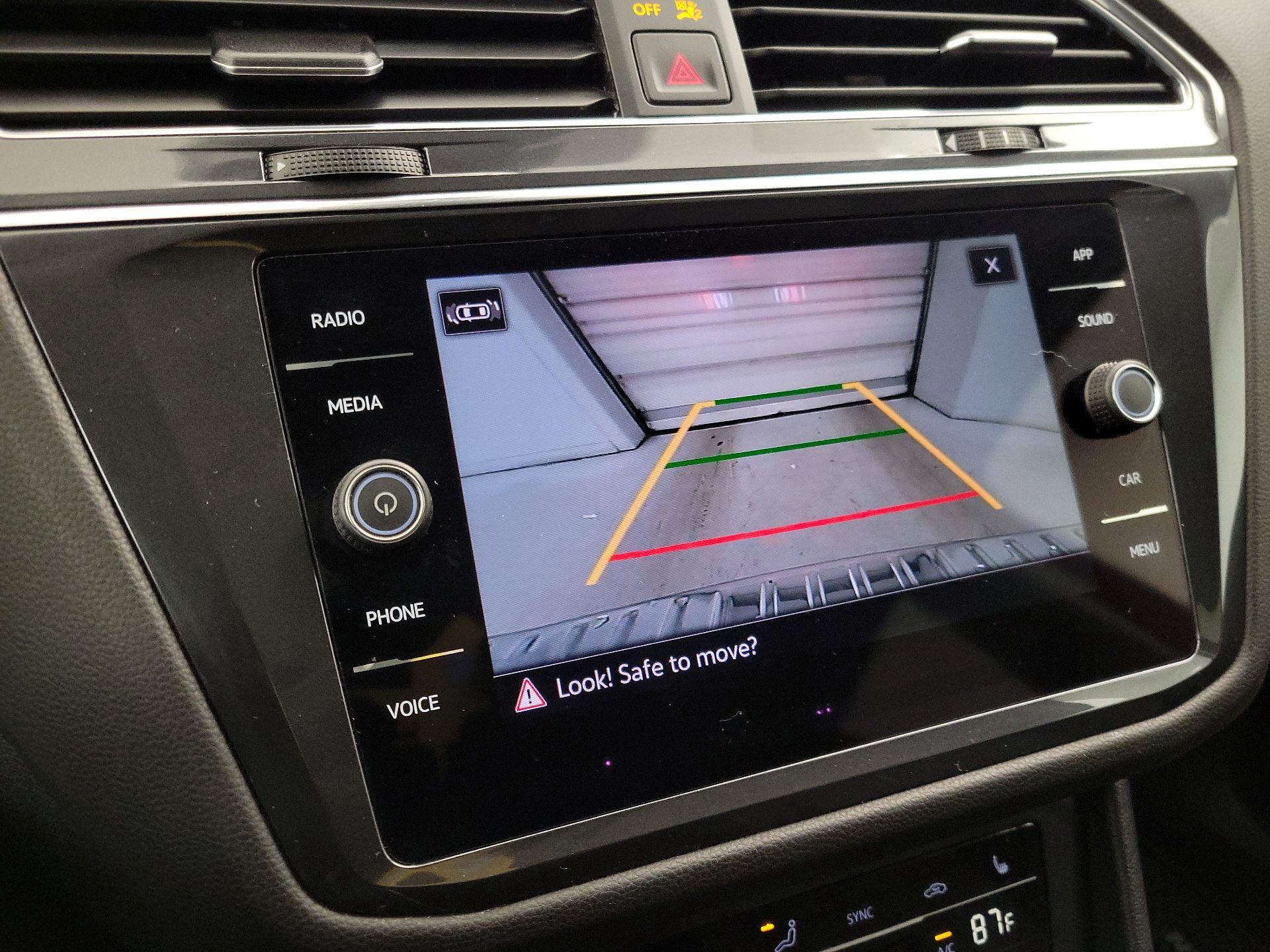 Thumbnail: 2023 Volkswagen Tiguan - 14