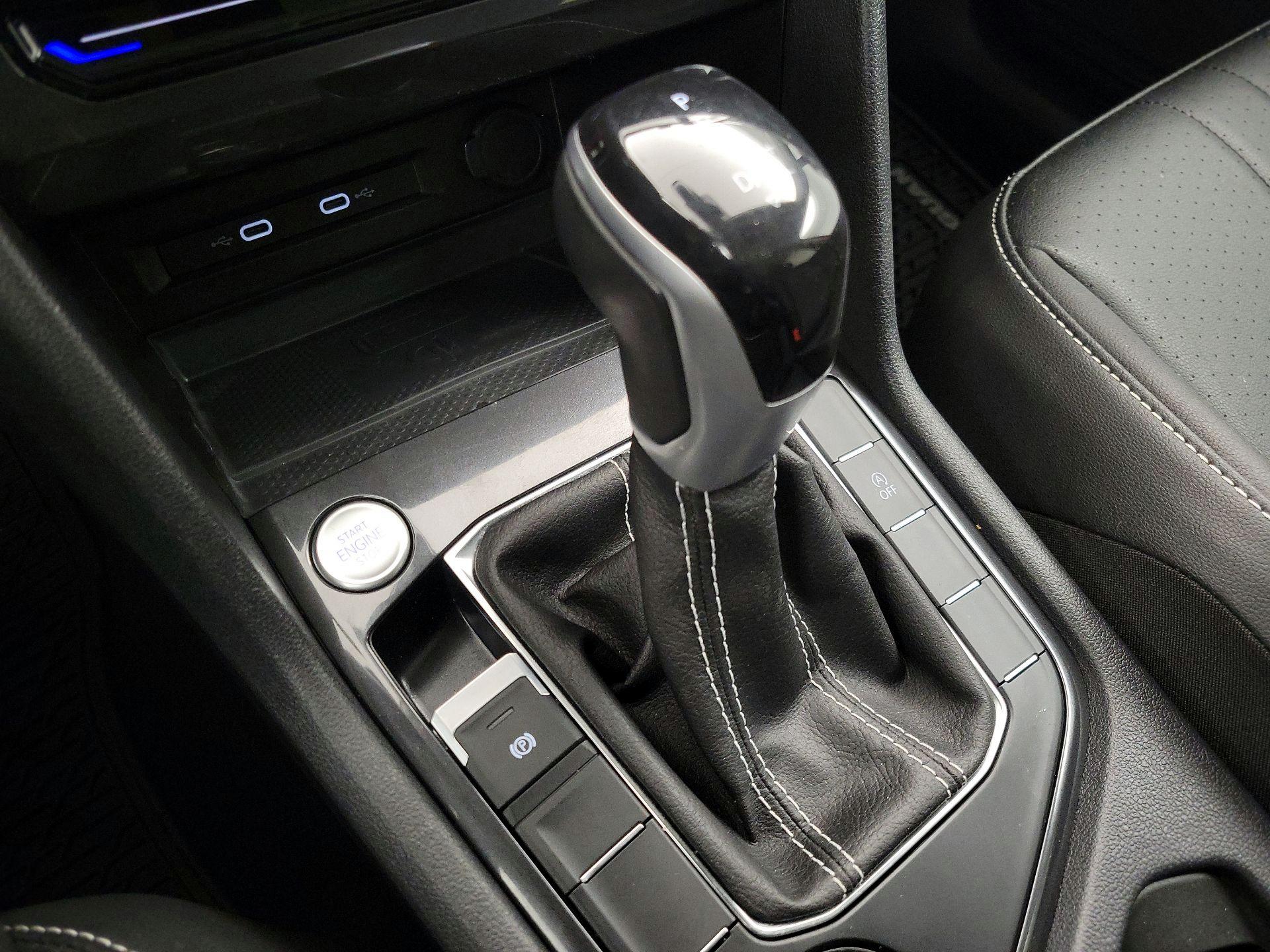 Thumbnail: 2023 Volkswagen Tiguan - 17