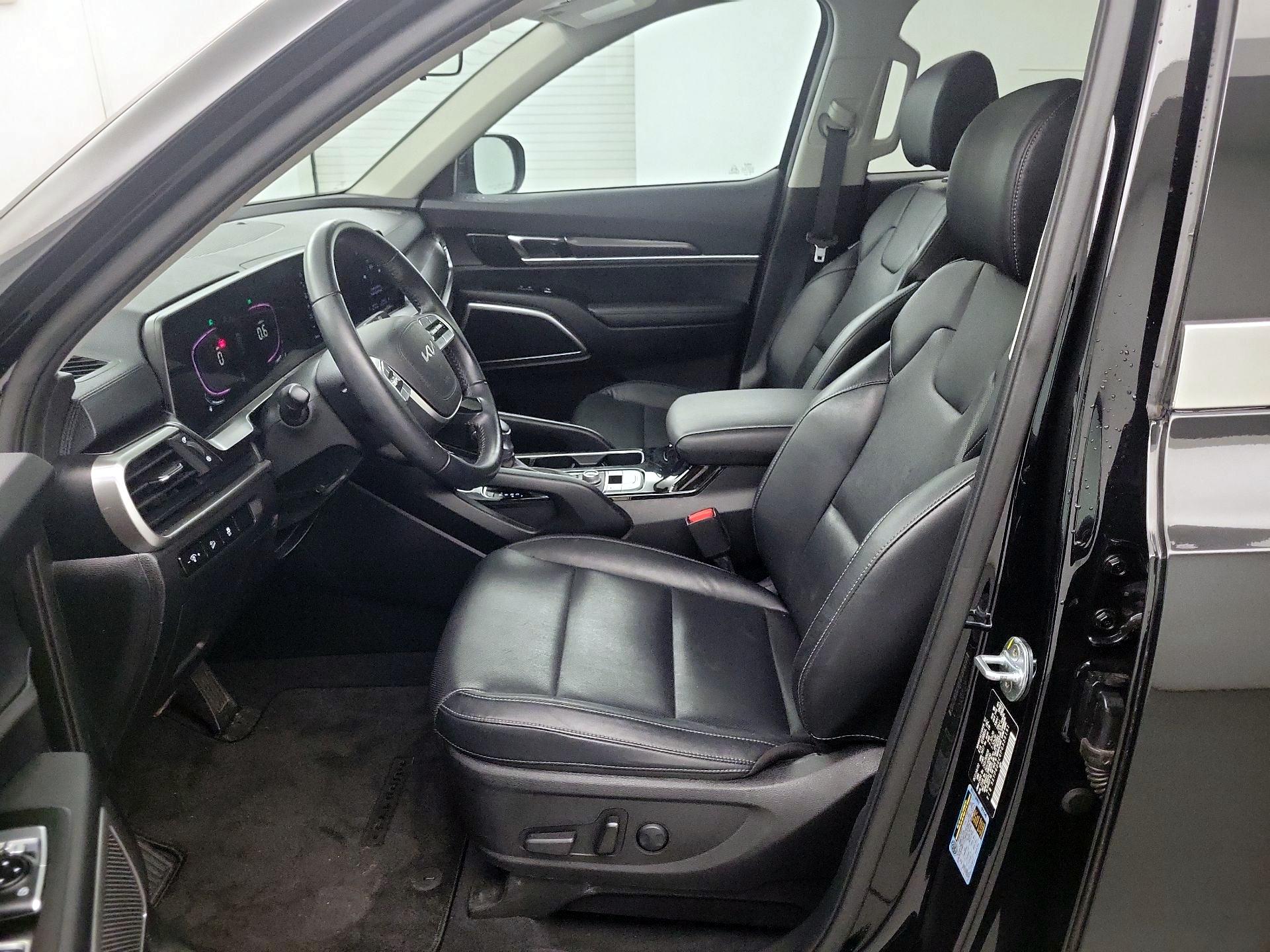 Thumbnail: 2023 Kia Telluride - 9