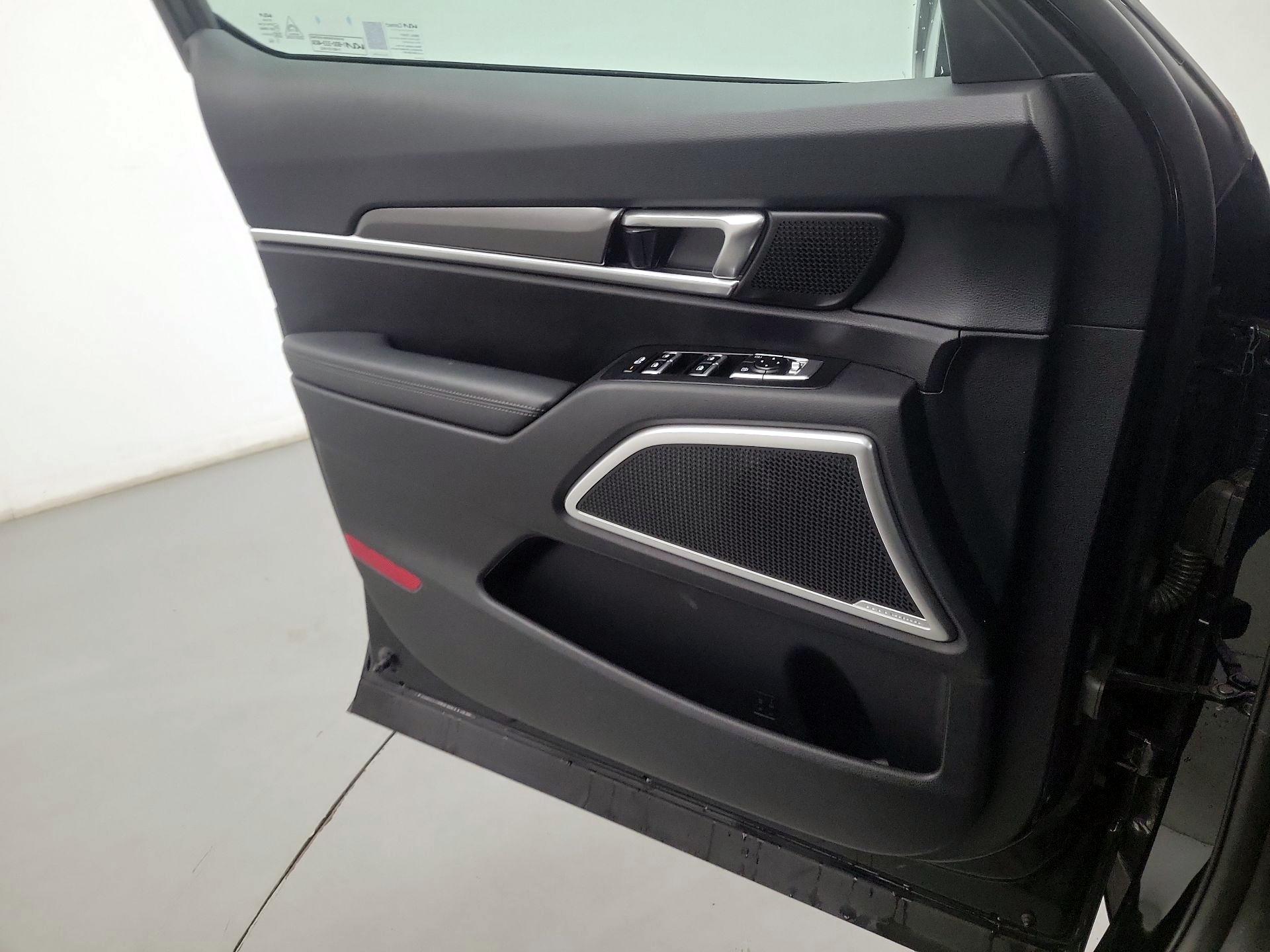 Thumbnail: 2023 Kia Telluride - 10