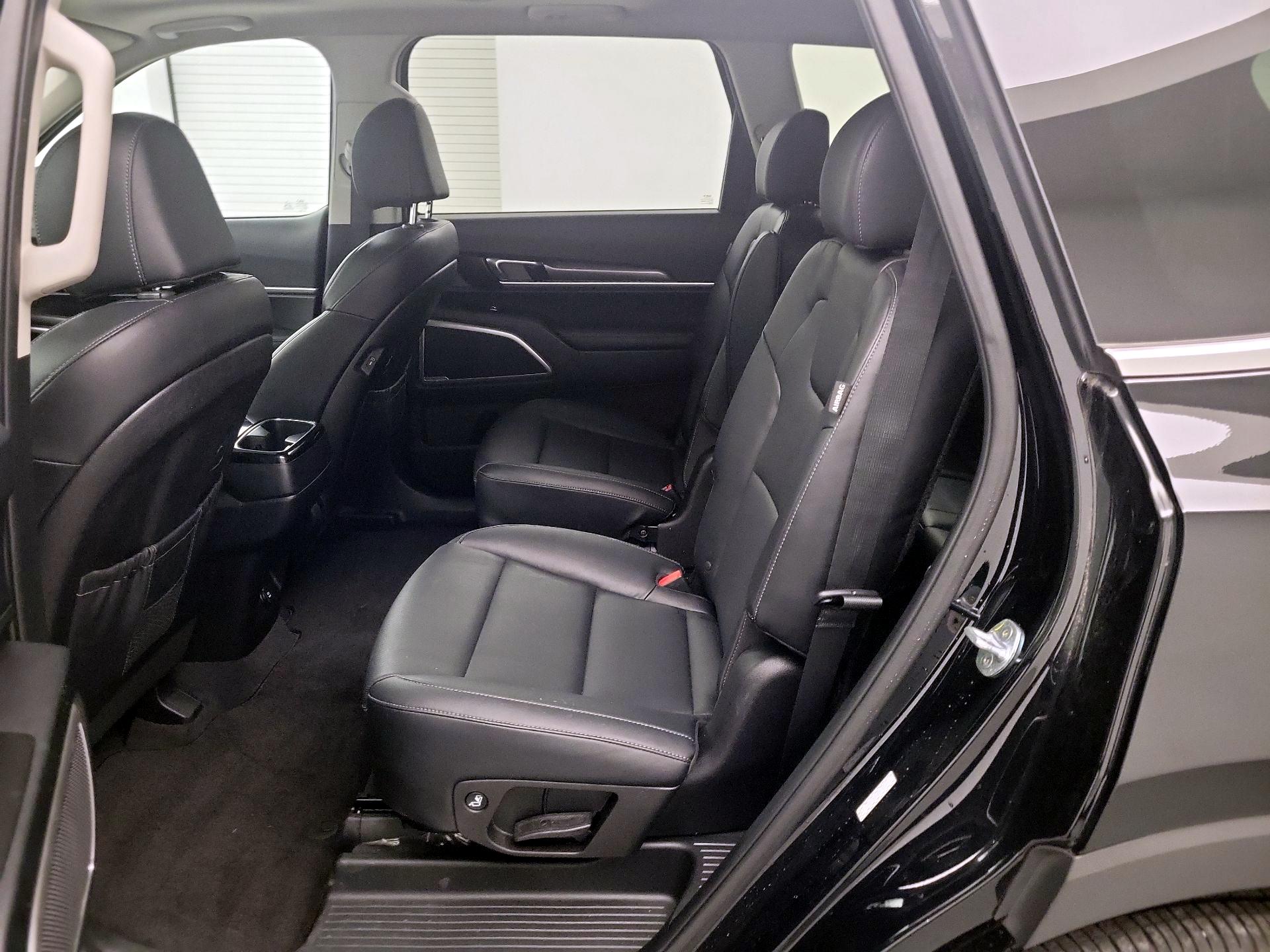 Thumbnail: 2023 Kia Telluride - 19