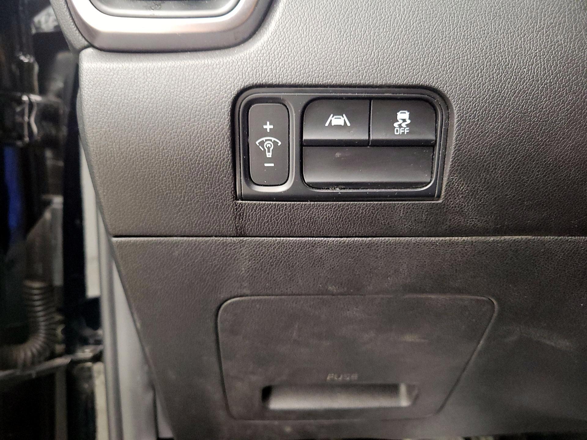 Thumbnail: 2023 Kia Sorento - 13