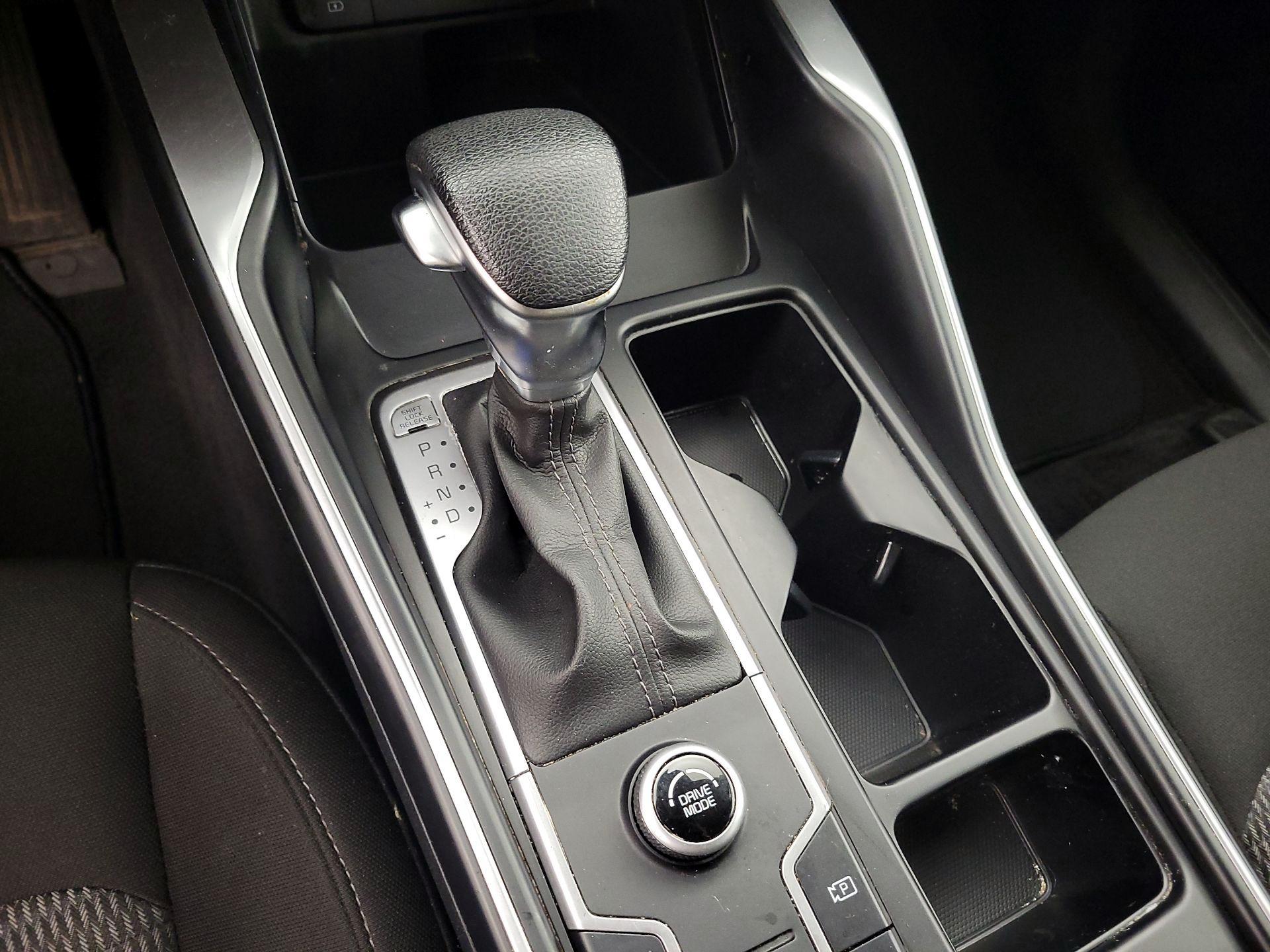 Thumbnail: 2023 Kia Sorento - 17