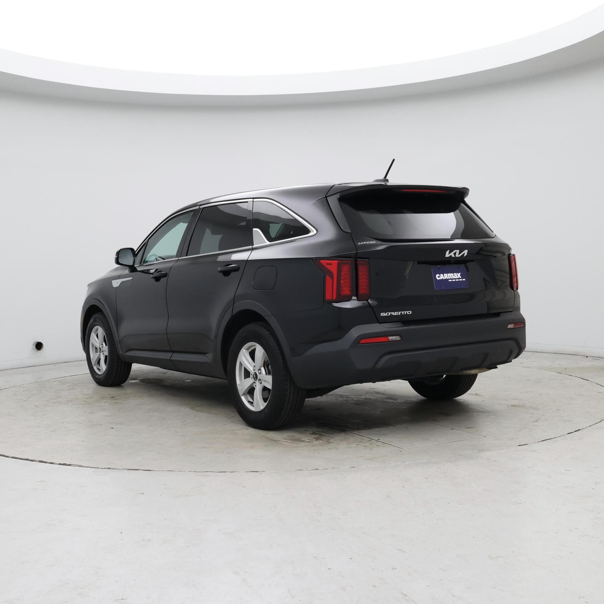 Thumbnail: 2023 Kia Sorento - 2