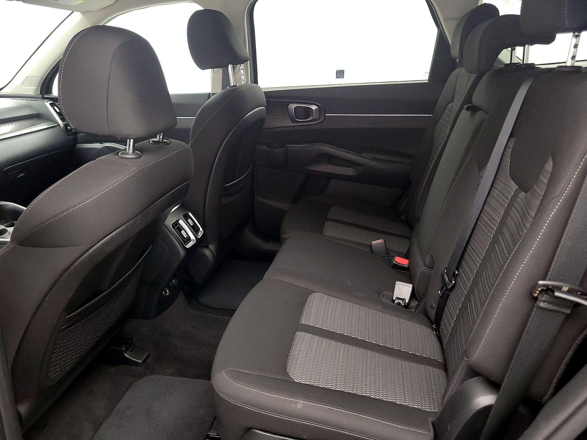 Thumbnail: 2023 Kia Sorento - 19