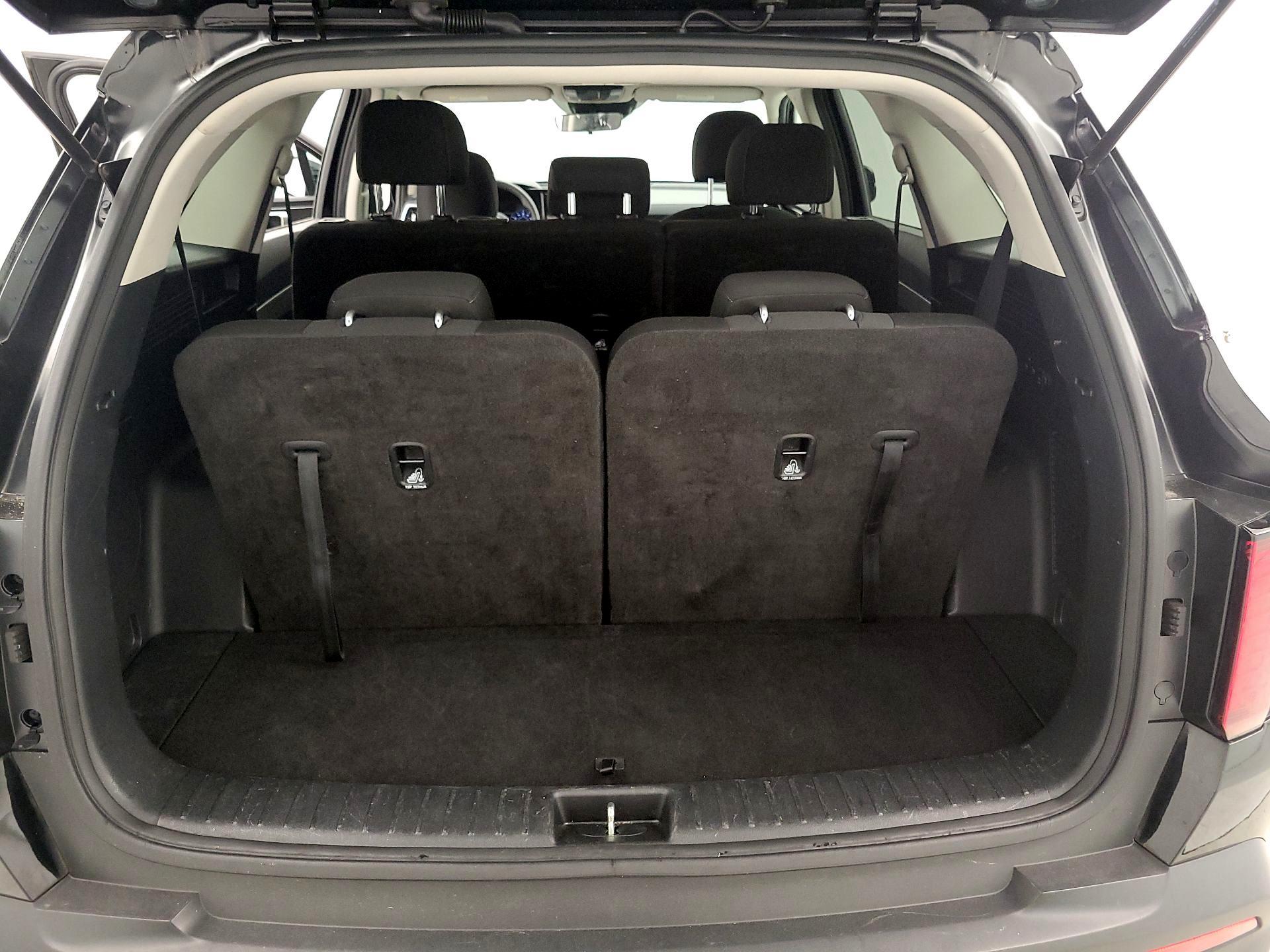 Thumbnail: 2023 Kia Sorento - 20