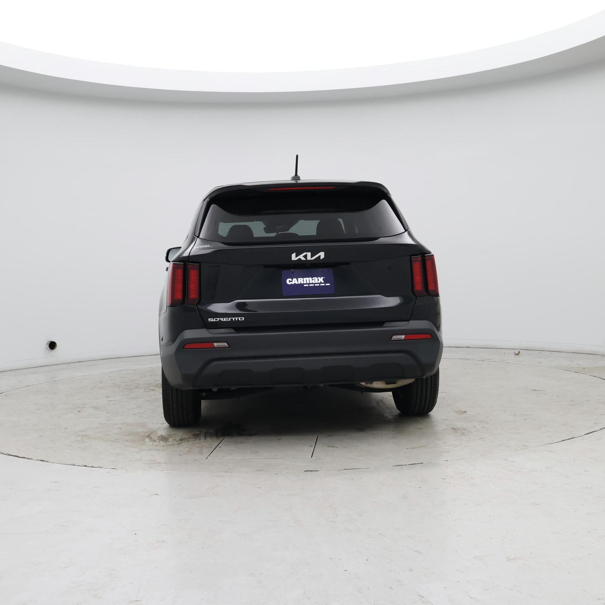 Thumbnail: 2023 Kia Sorento - 6