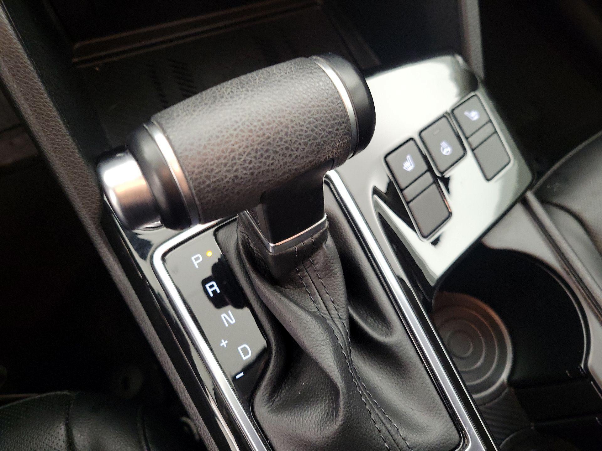 Thumbnail: 2023 Kia Sportage - 17