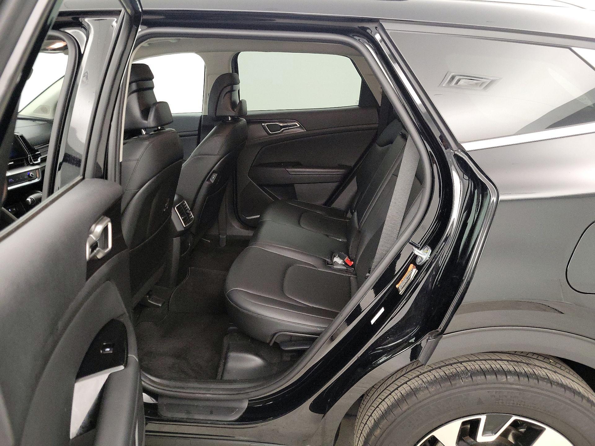 Thumbnail: 2023 Kia Sportage - 19