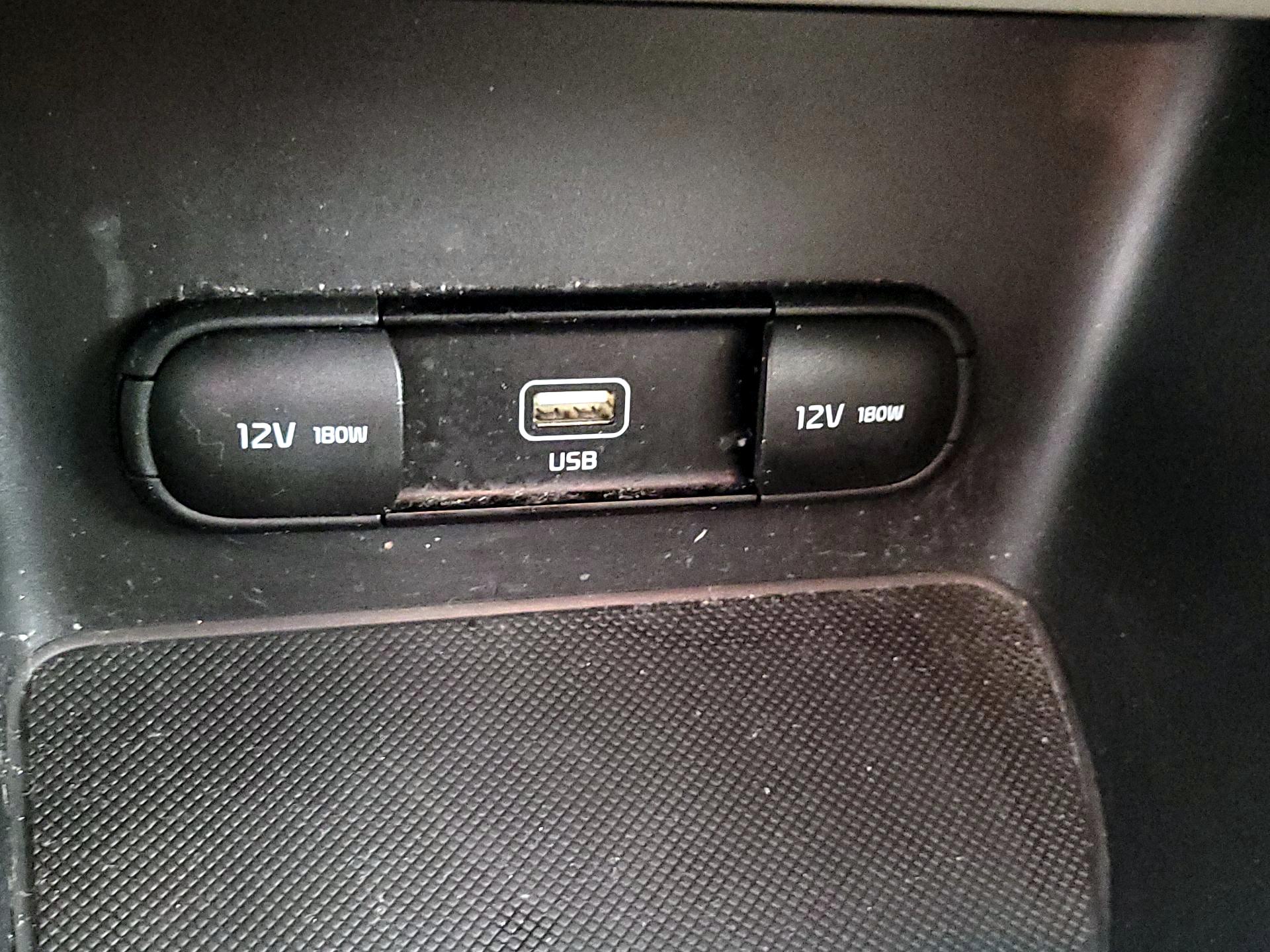 Thumbnail: 2022 Kia Sportage - 18