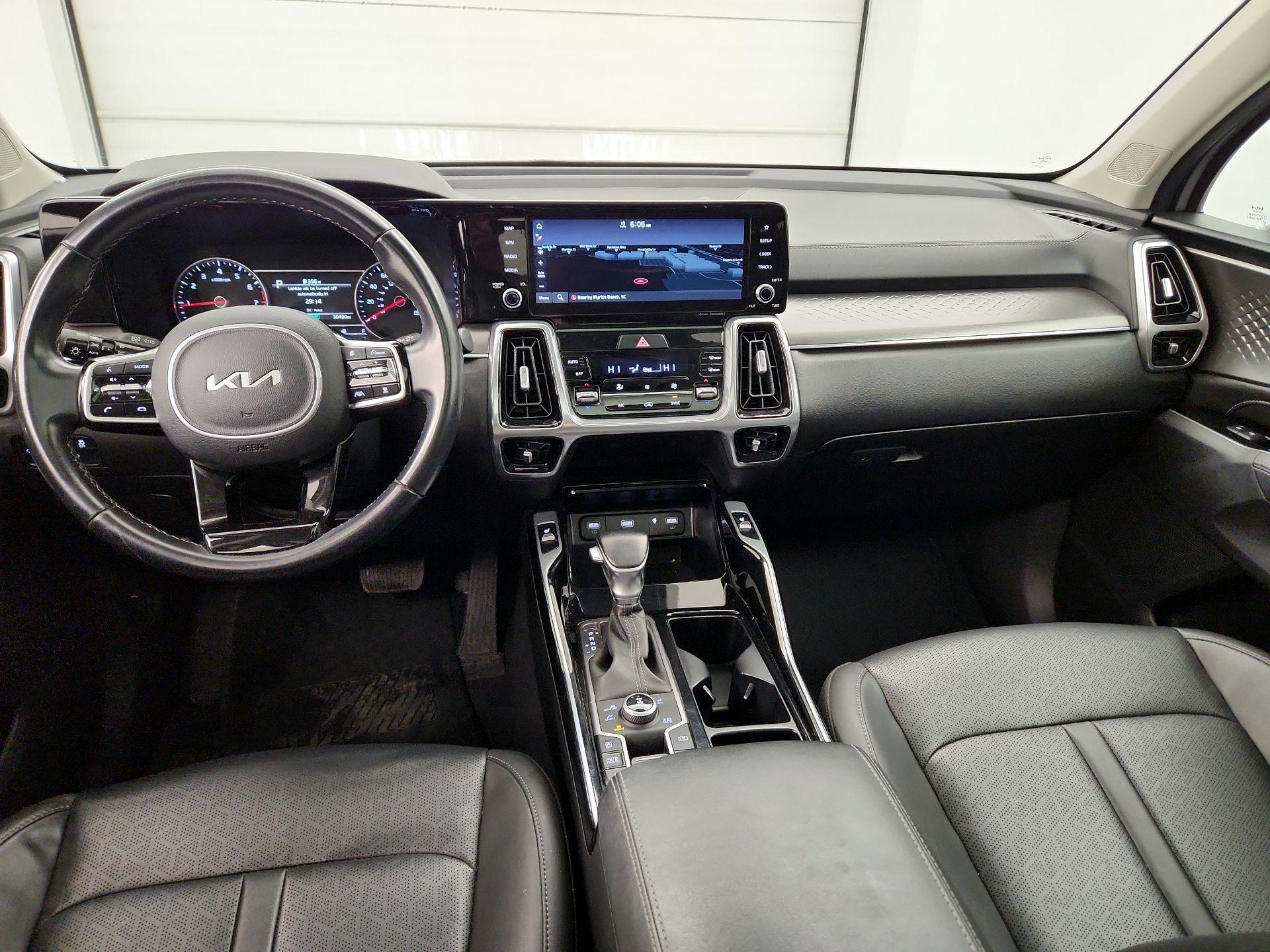 Thumbnail: 2022 Kia Sorento - 9