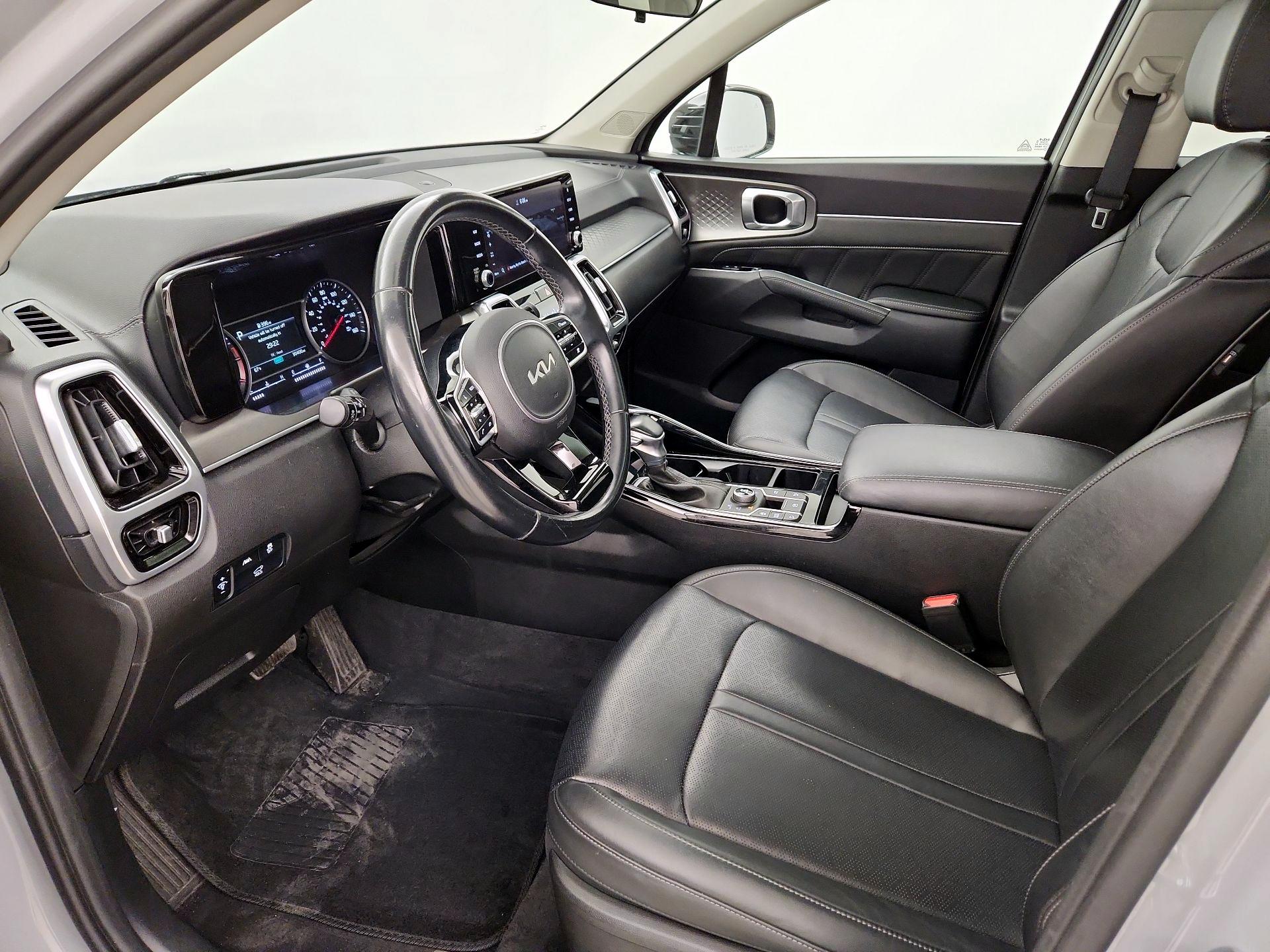 Thumbnail: 2022 Kia Sorento - 11