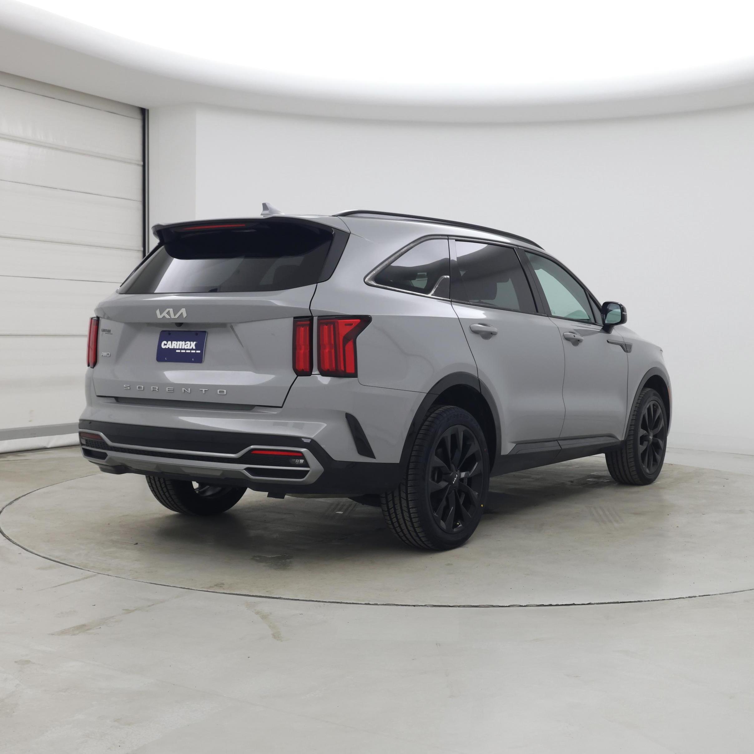 Thumbnail: 2022 Kia Sorento - 8