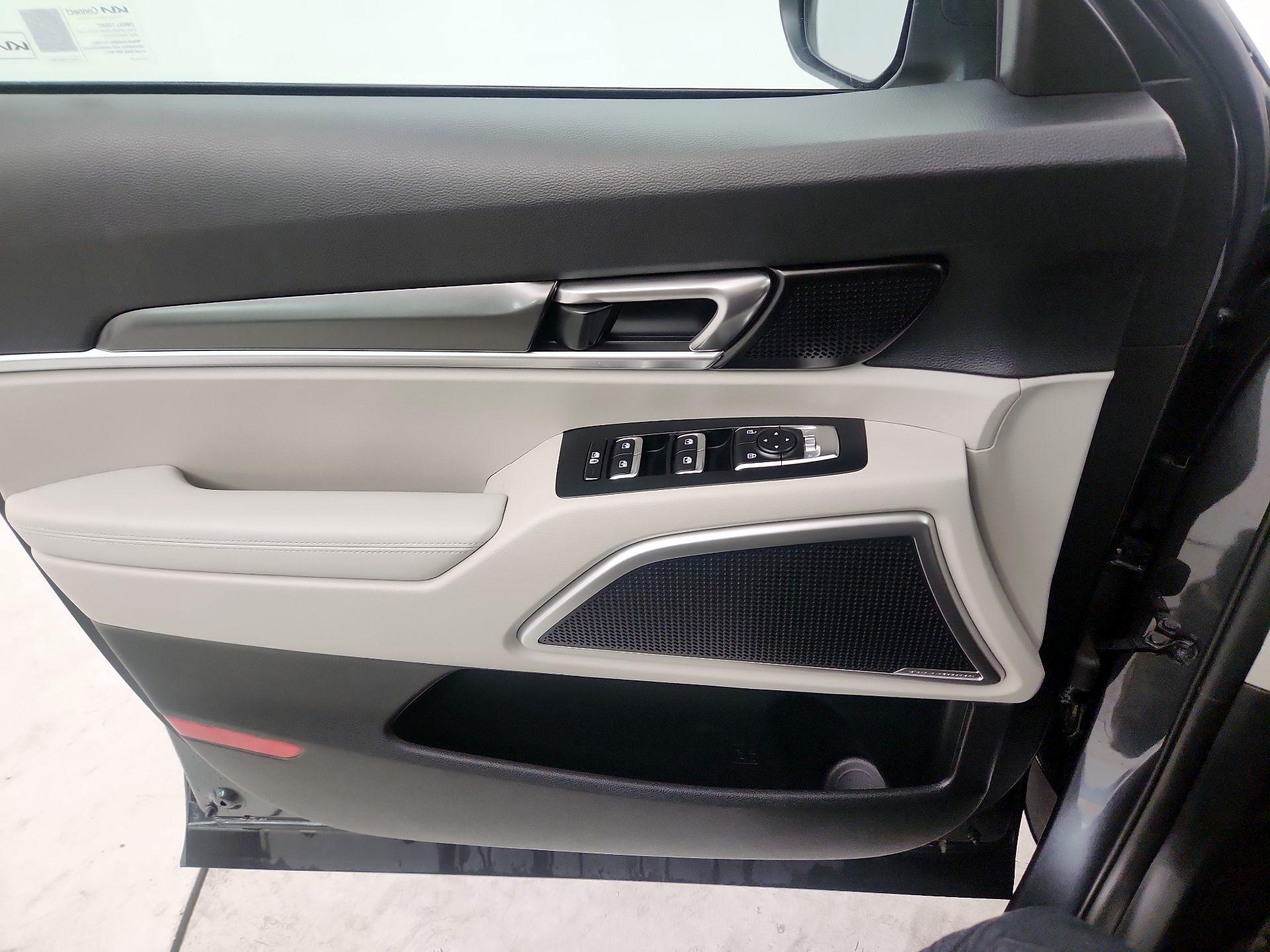 Thumbnail: 2023 Kia Telluride - 10