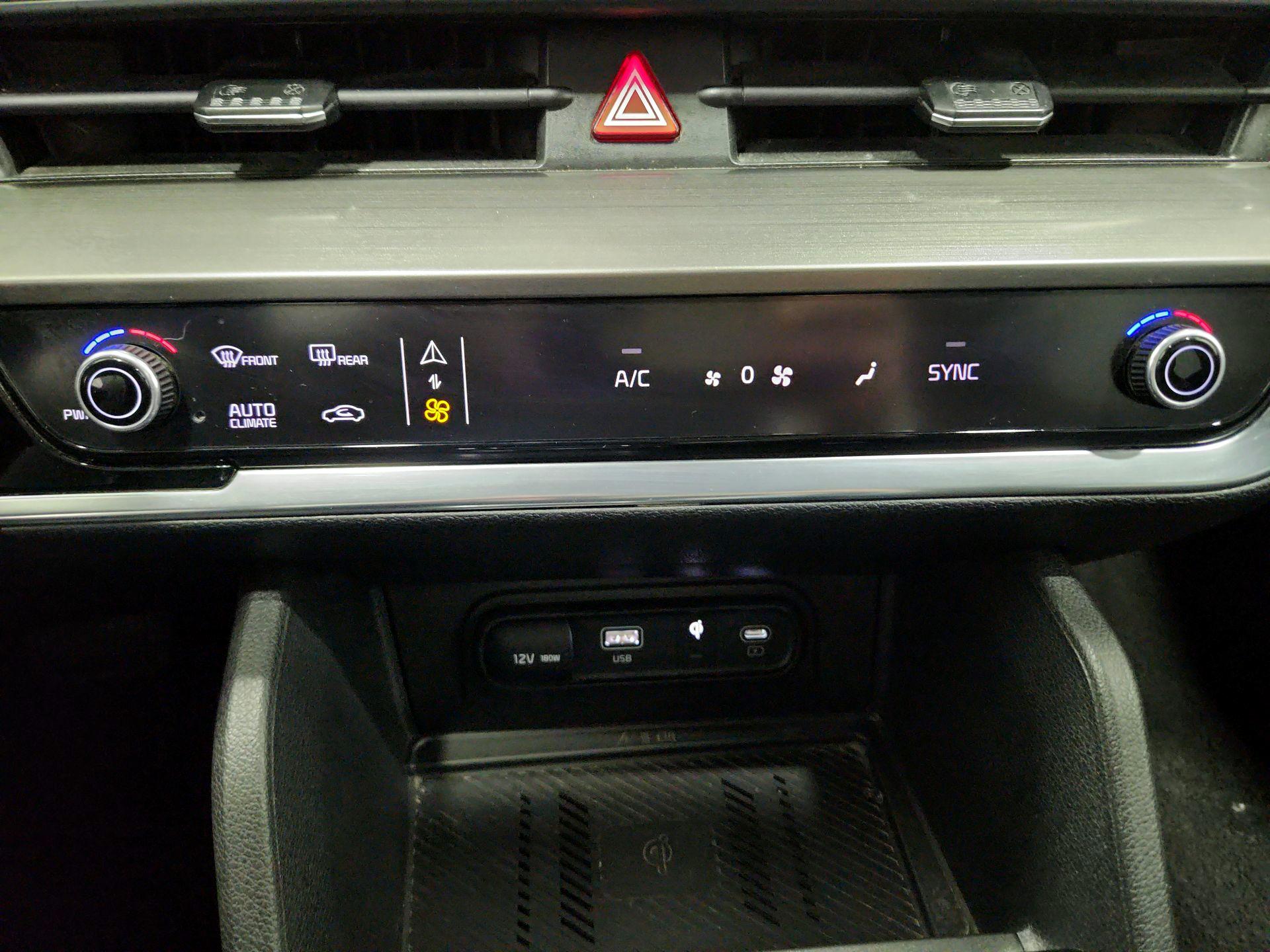 Thumbnail: 2023 Kia Sportage - 17