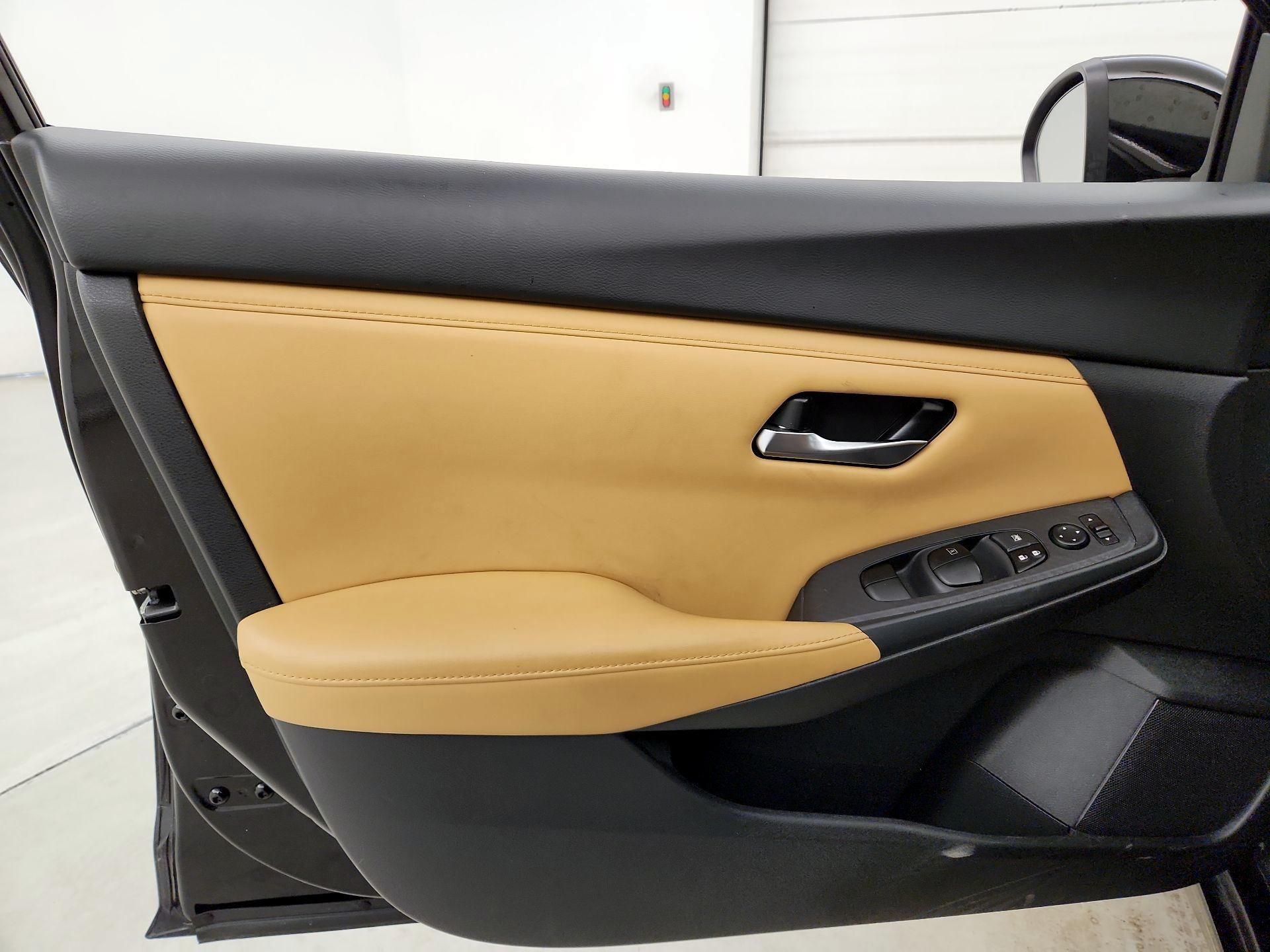 Thumbnail: 2023 Nissan Sentra - 12