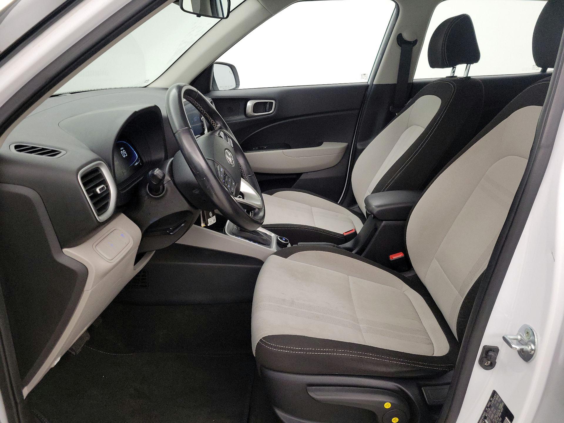 Thumbnail: 2023 Hyundai Venue - 11