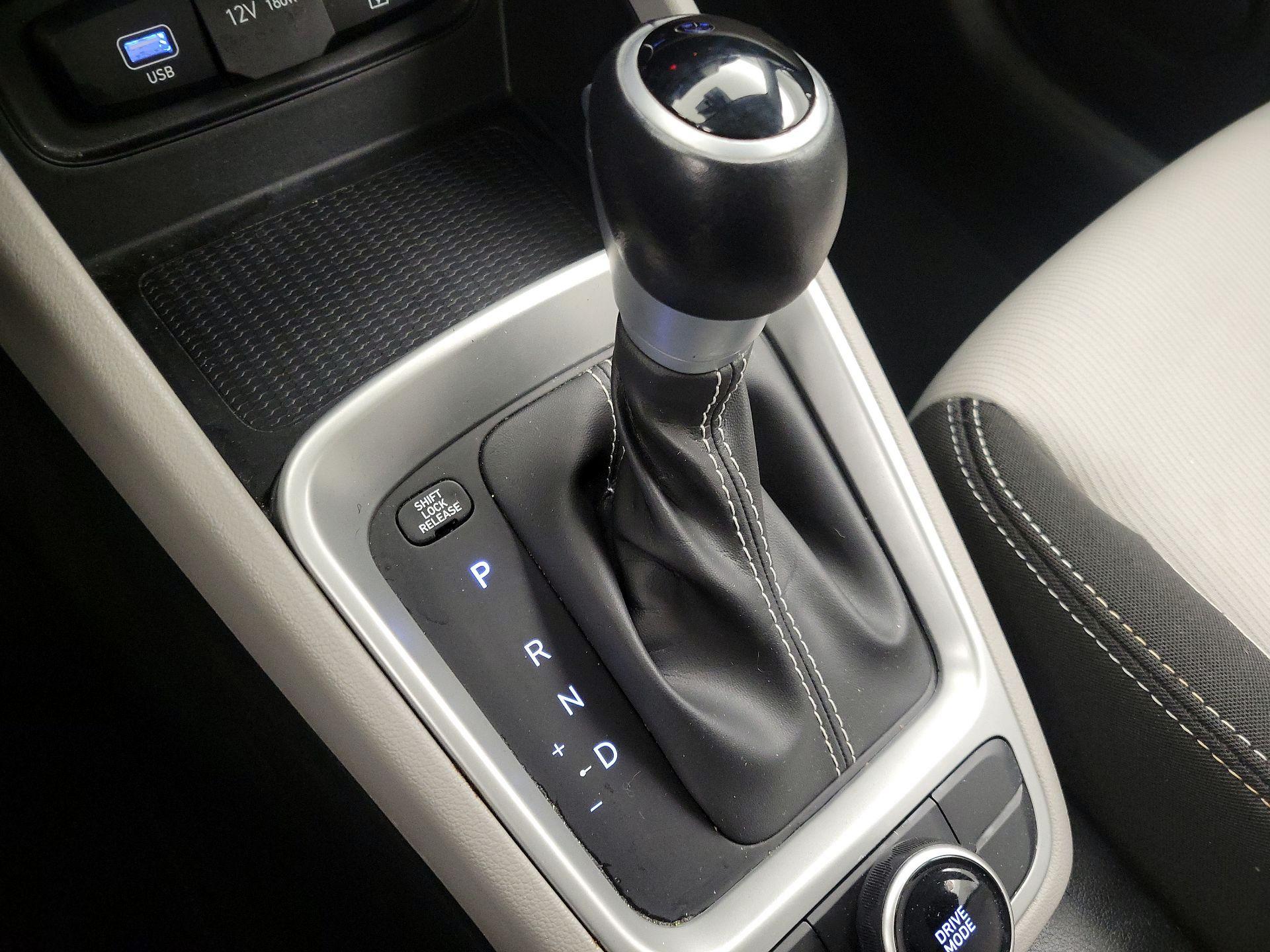 Thumbnail: 2023 Hyundai Venue - 17