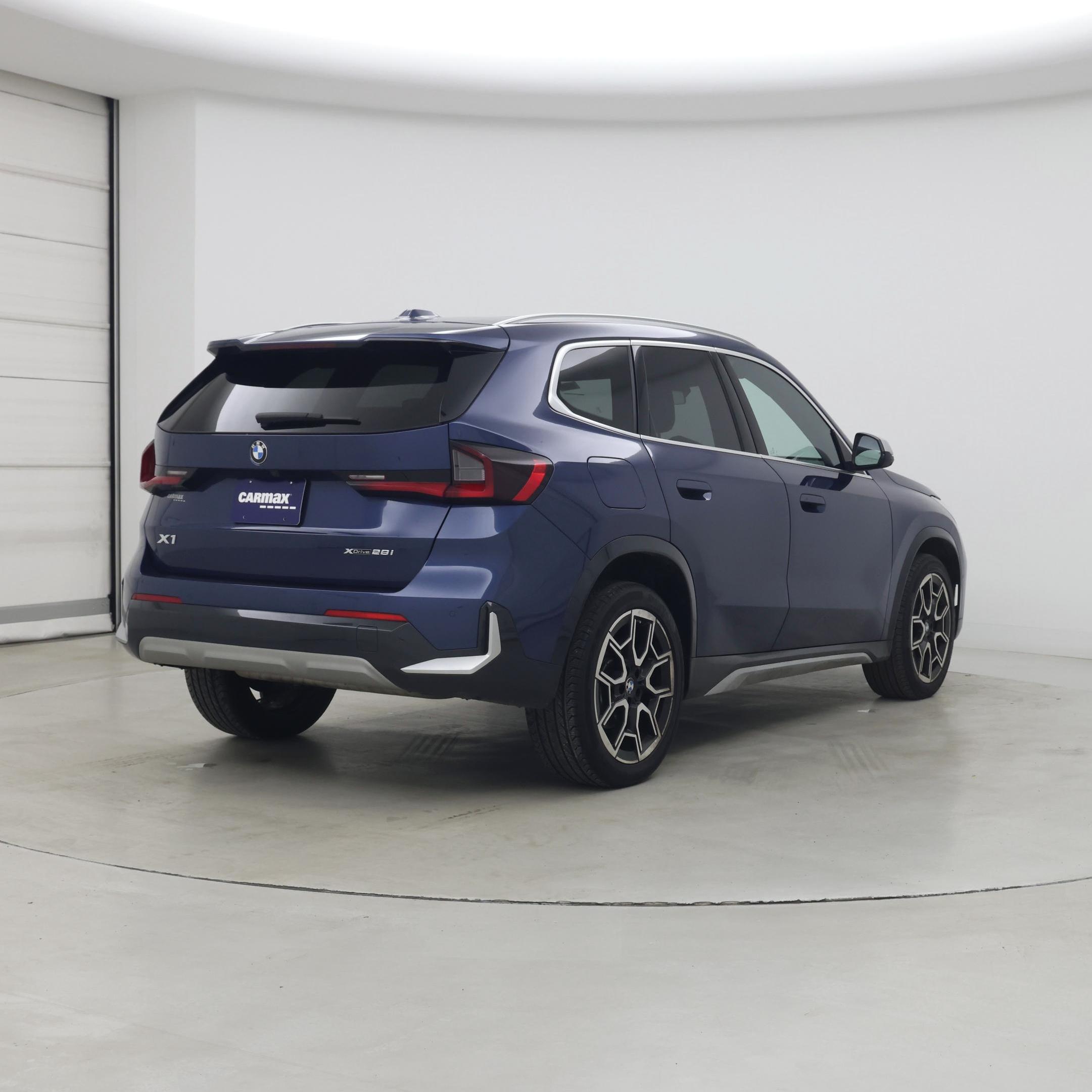 Thumbnail: 2023 BMW X1 - 8