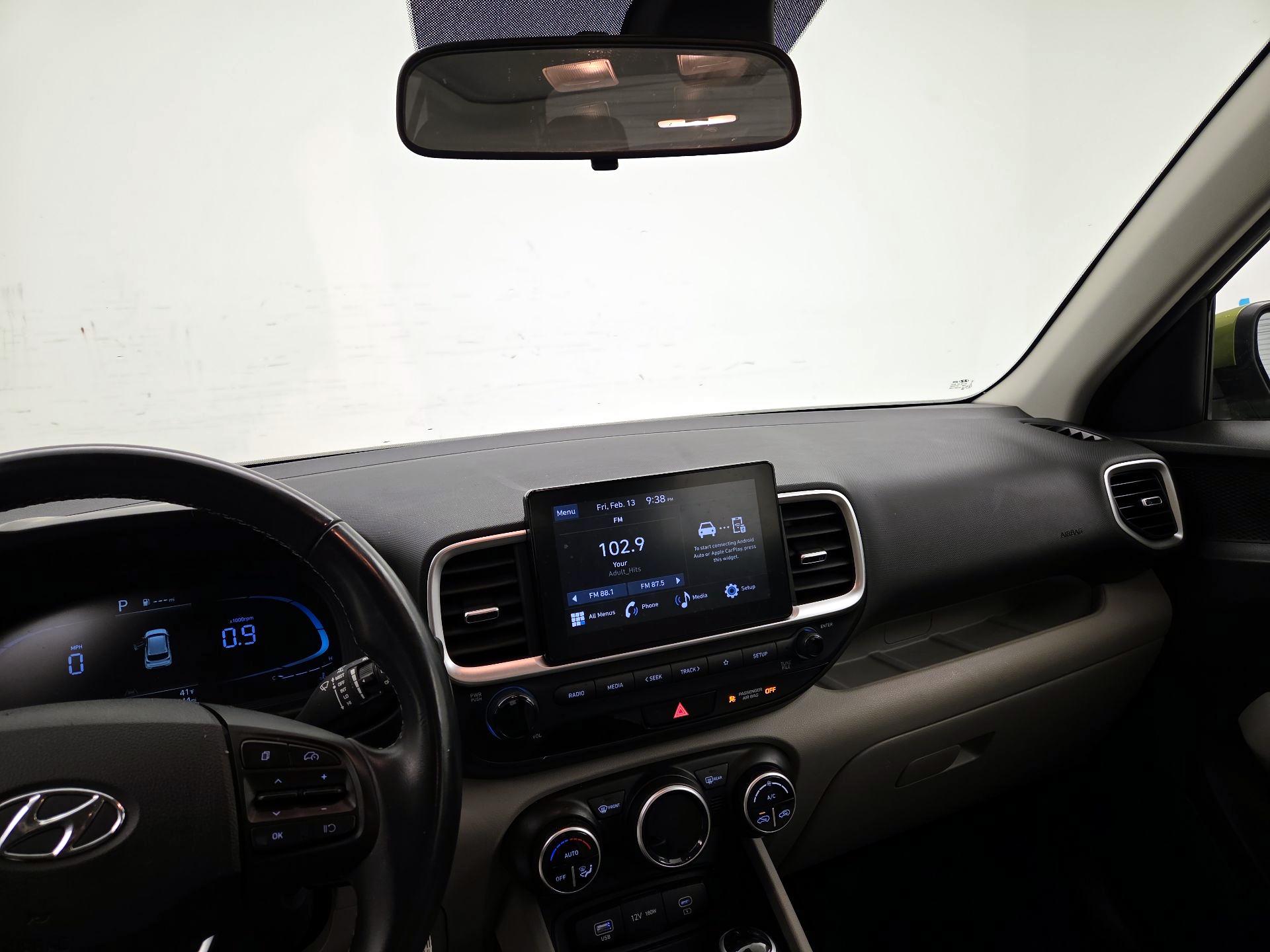 Thumbnail: 2023 Hyundai Venue - 9