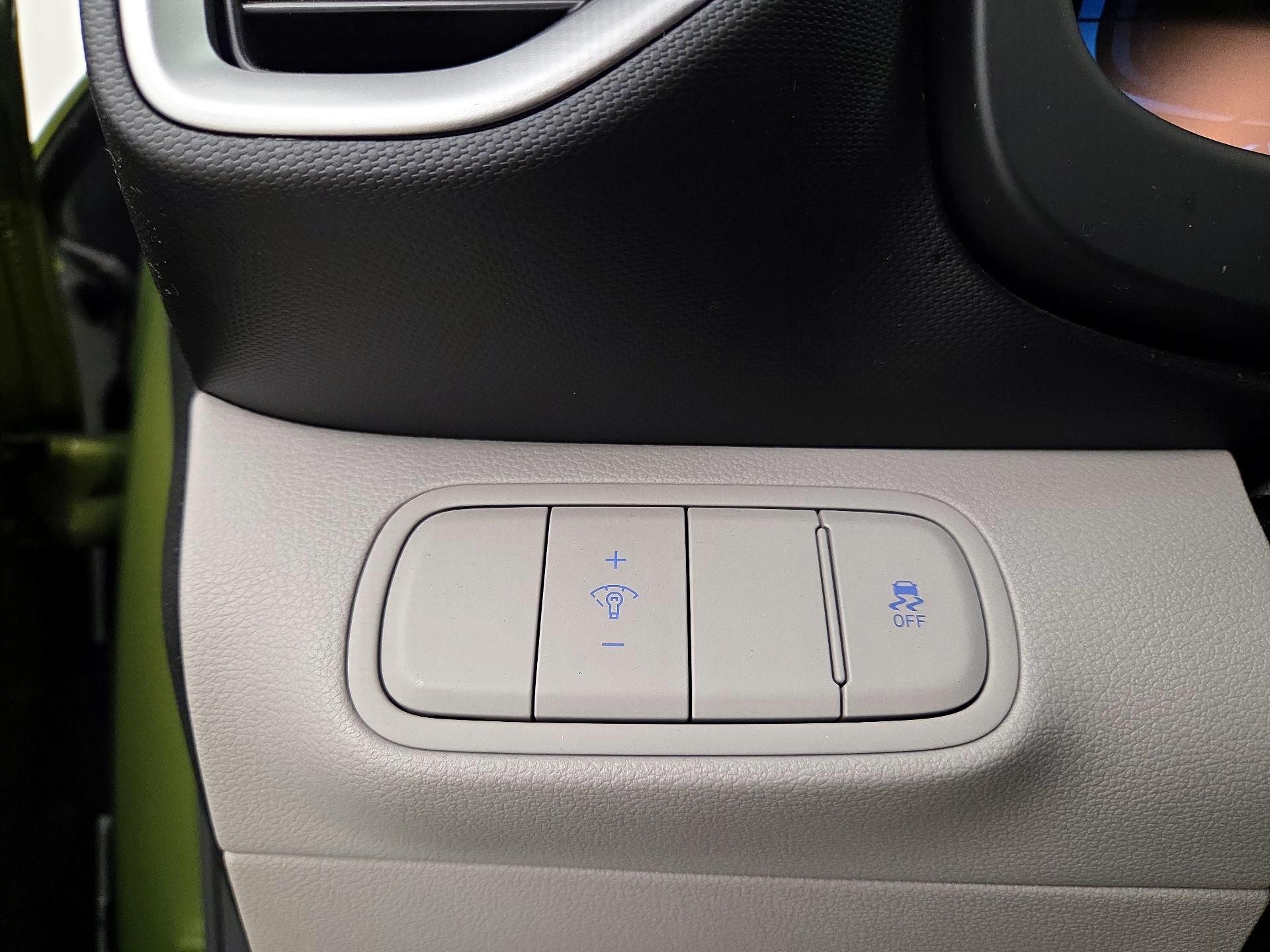 Thumbnail: 2023 Hyundai Venue - 13