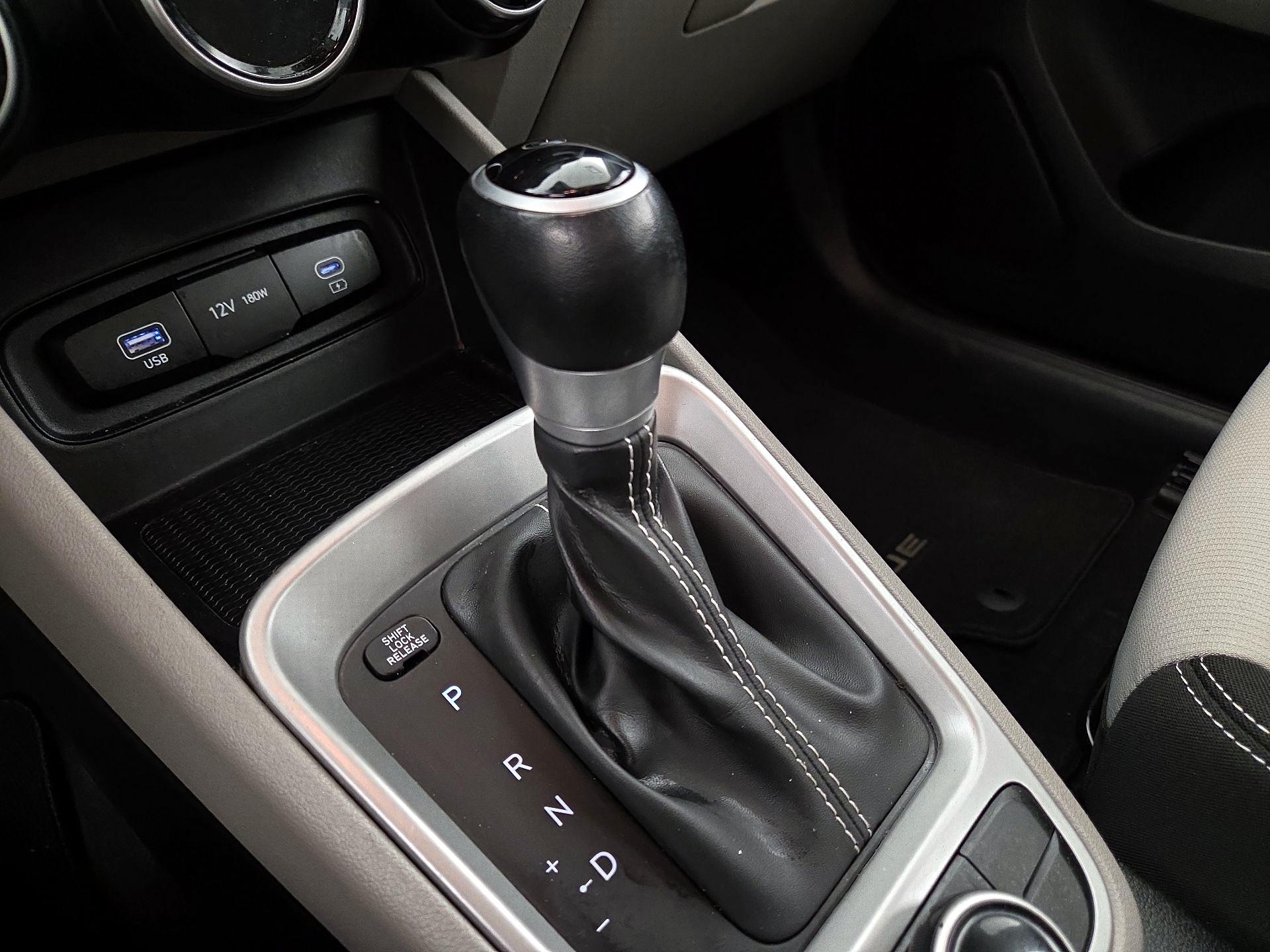 Thumbnail: 2023 Hyundai Venue - 17