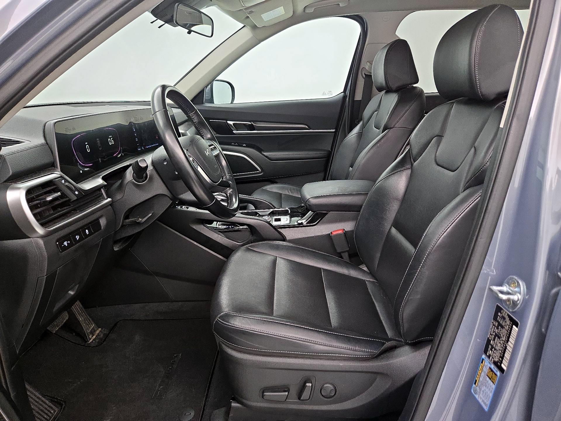 Thumbnail: 2023 Kia Telluride - 11