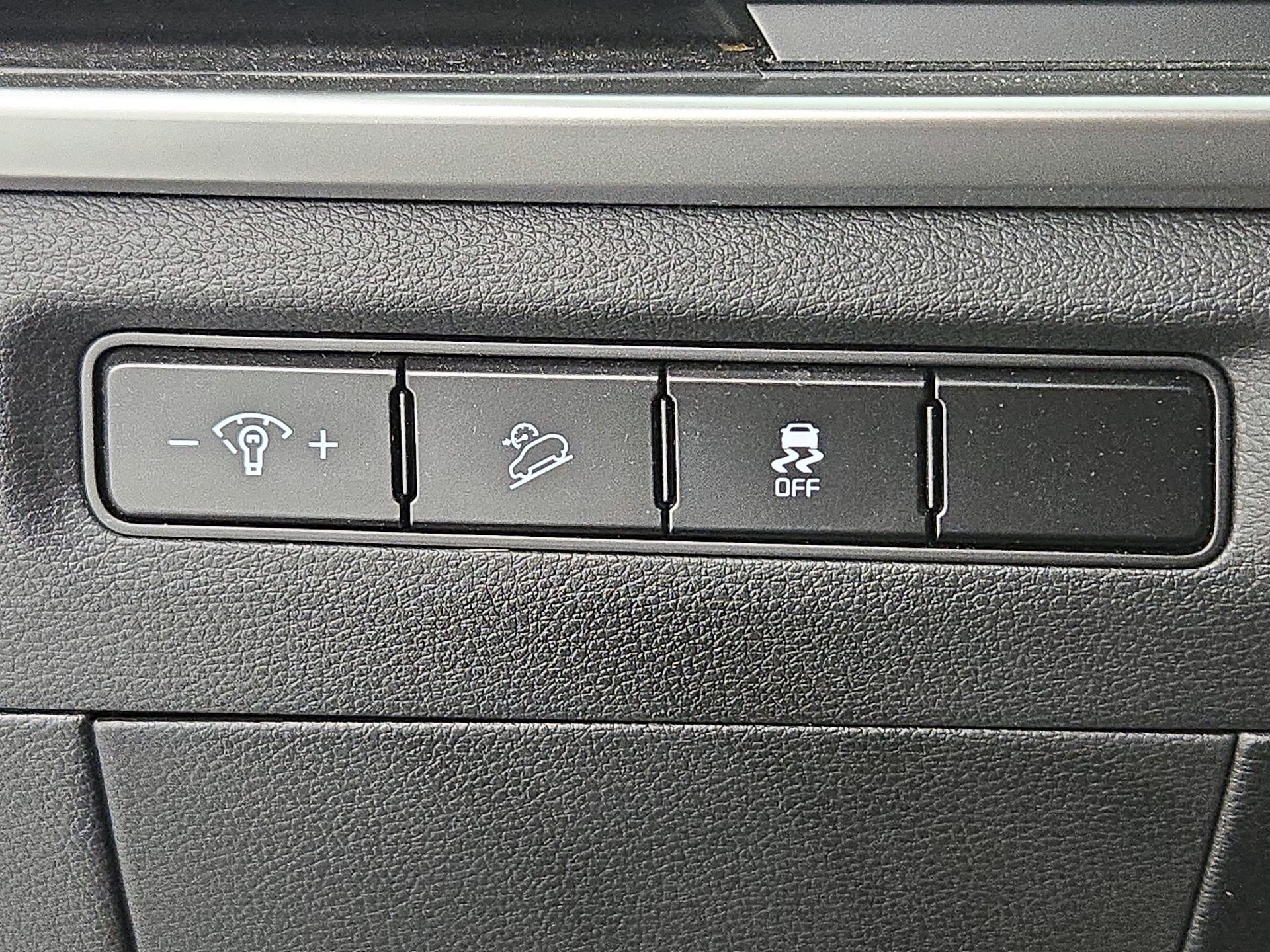 Thumbnail: 2023 Kia Telluride - 13