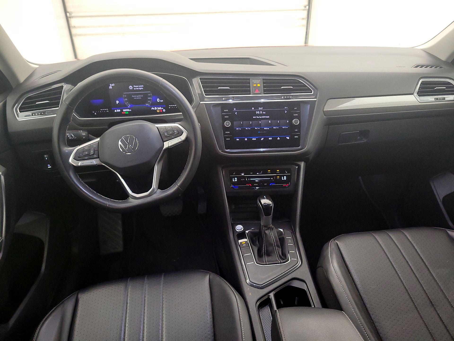 Thumbnail: 2022 Volkswagen Tiguan - 9