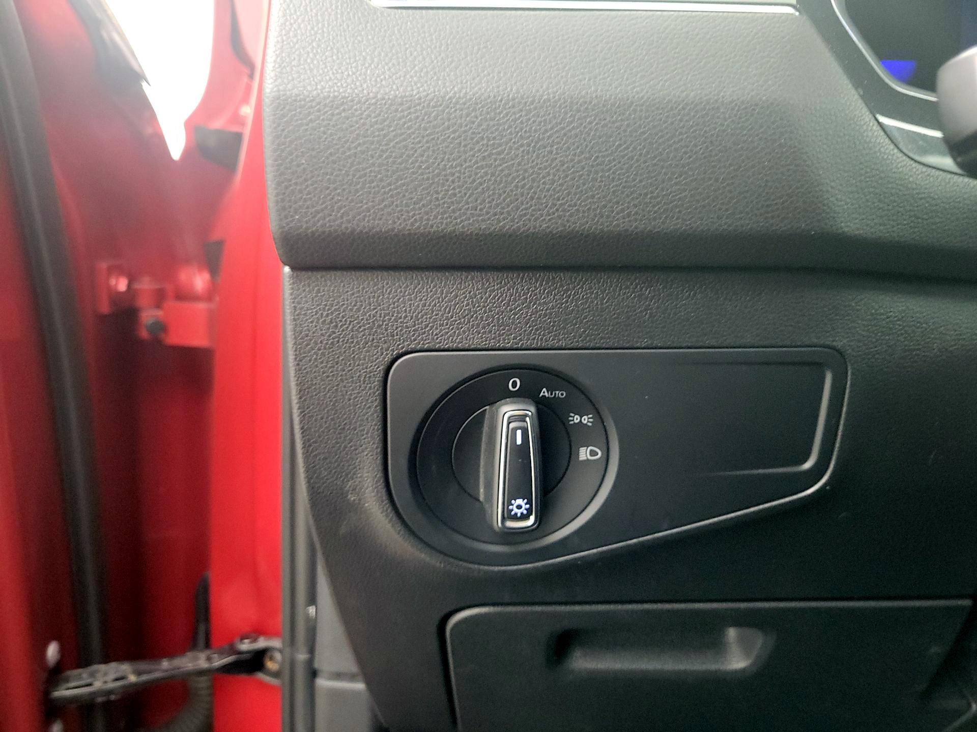 Thumbnail: 2022 Volkswagen Tiguan - 13