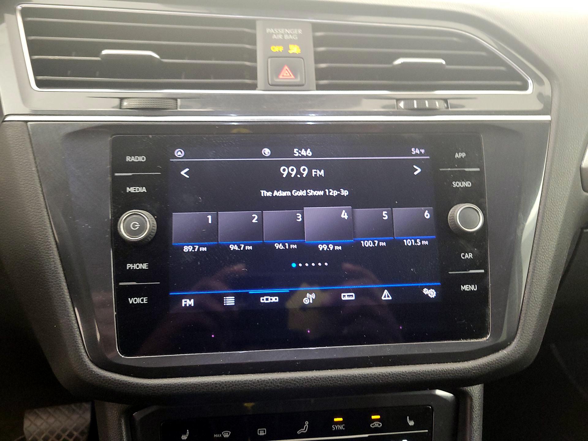 Thumbnail: 2022 Volkswagen Tiguan - 15