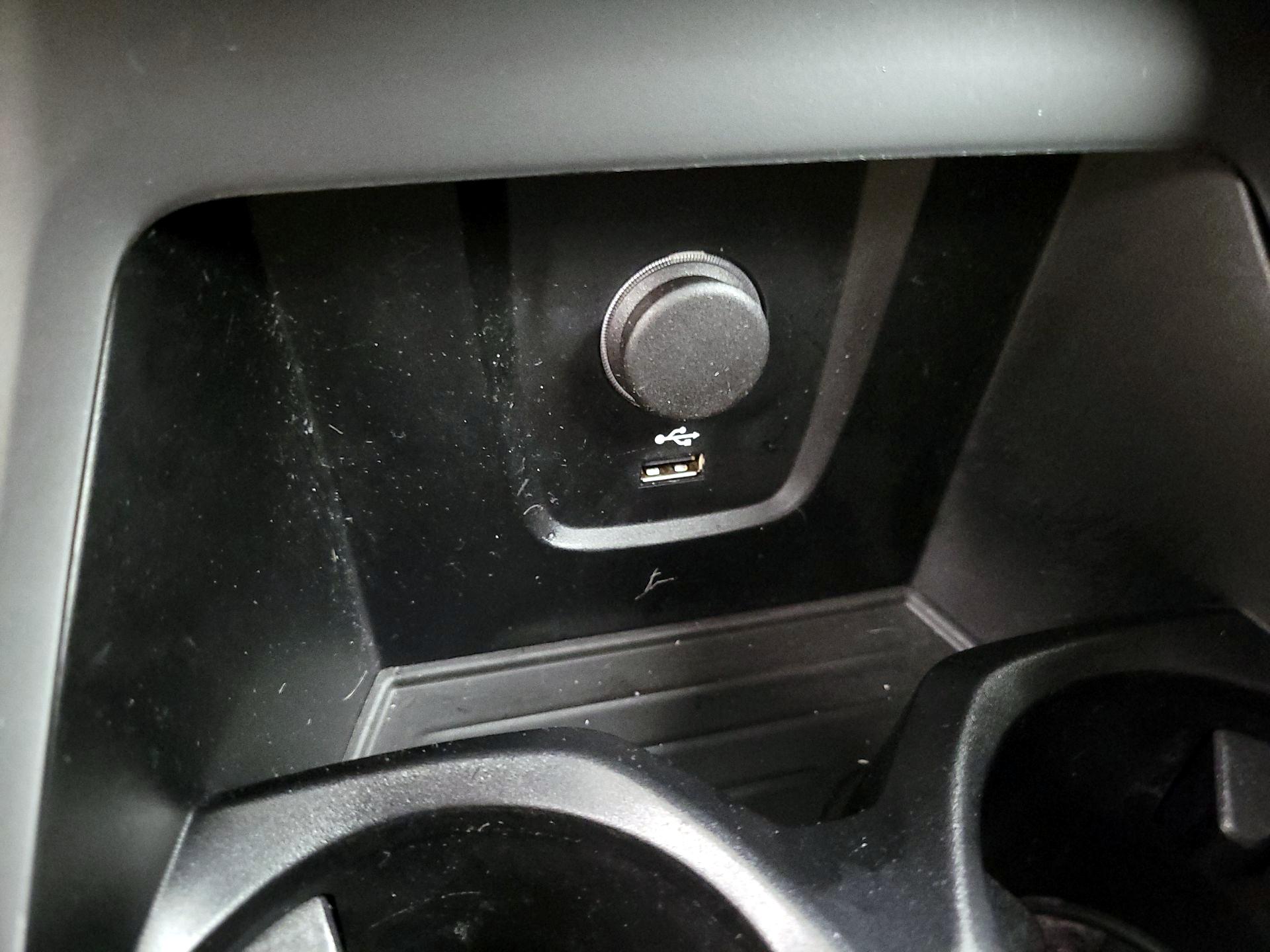 Thumbnail: 2021 BMW X1 - 18