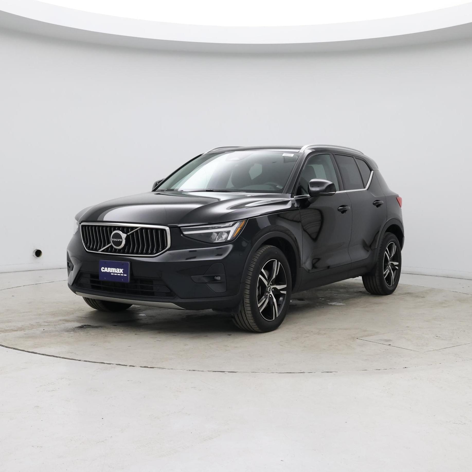 Thumbnail: 2023 Volvo XC40 - 4