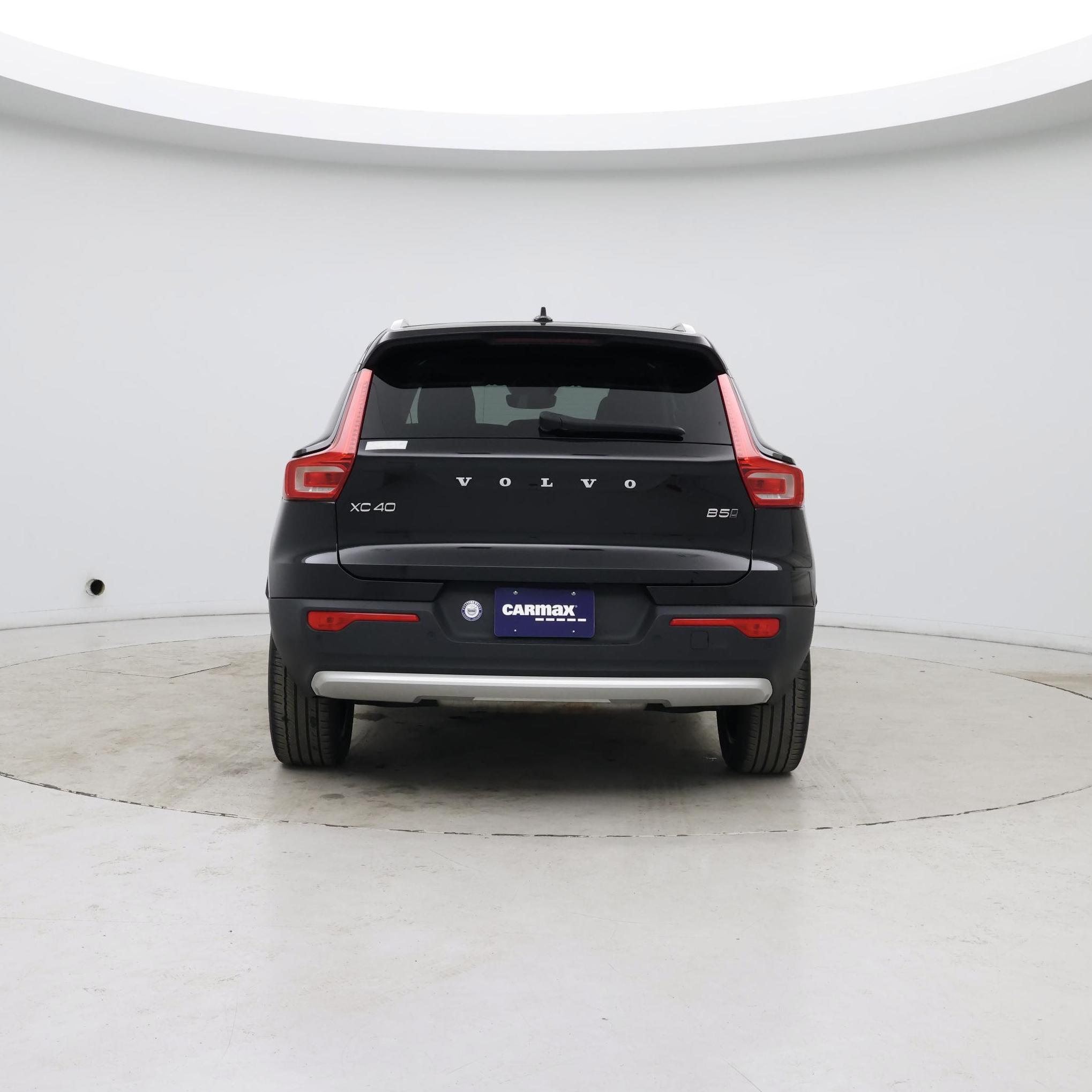 Thumbnail: 2023 Volvo XC40 - 6