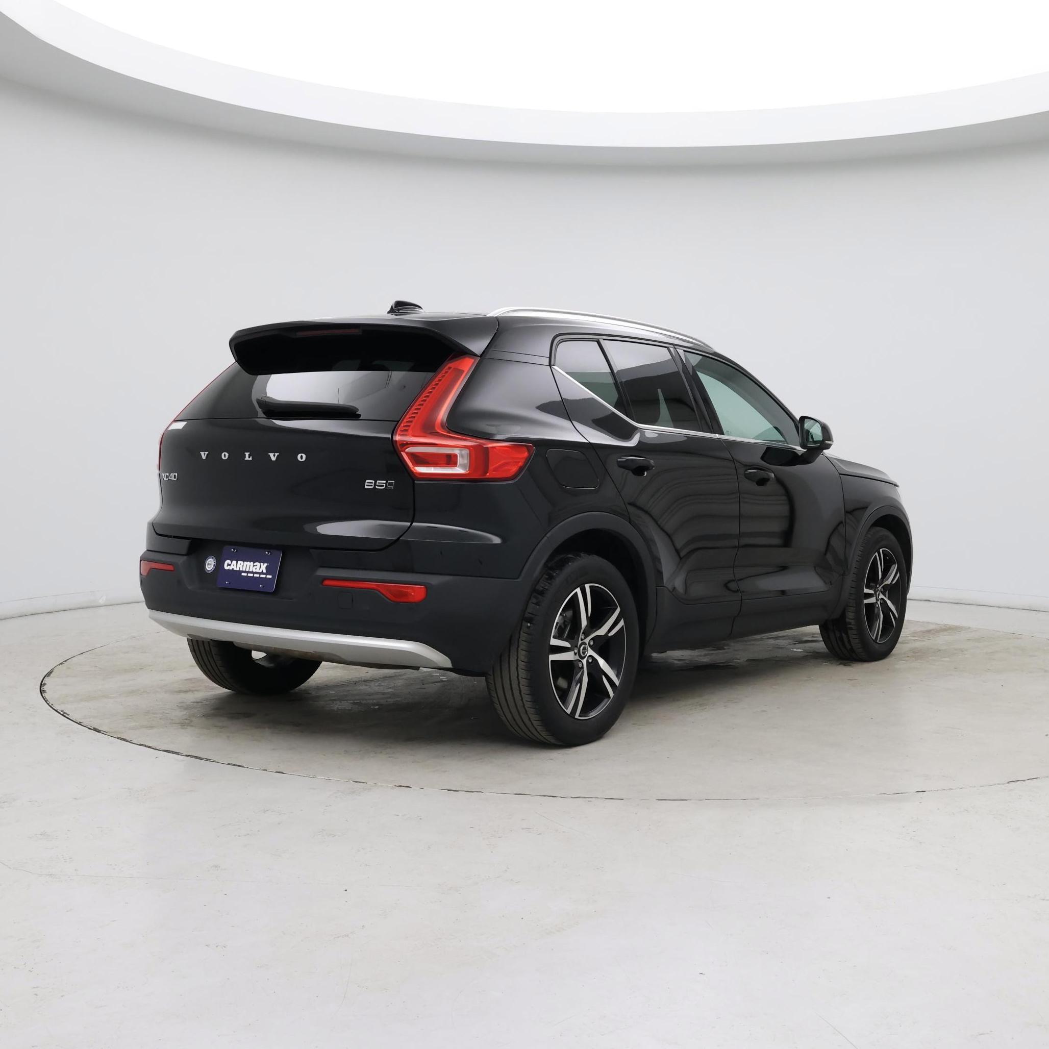 Thumbnail: 2023 Volvo XC40 - 8