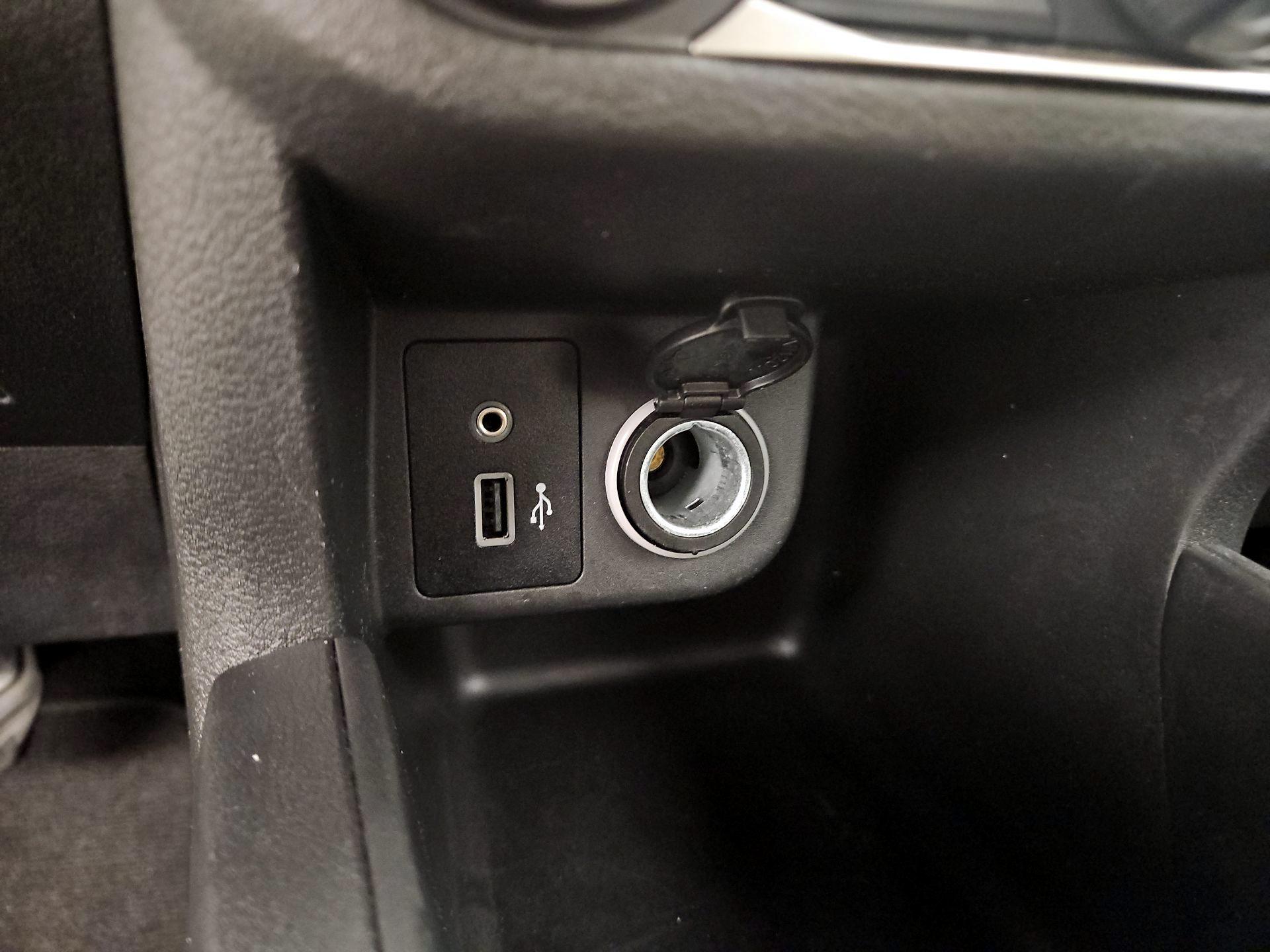 Thumbnail: 2021 Nissan Kicks - 18