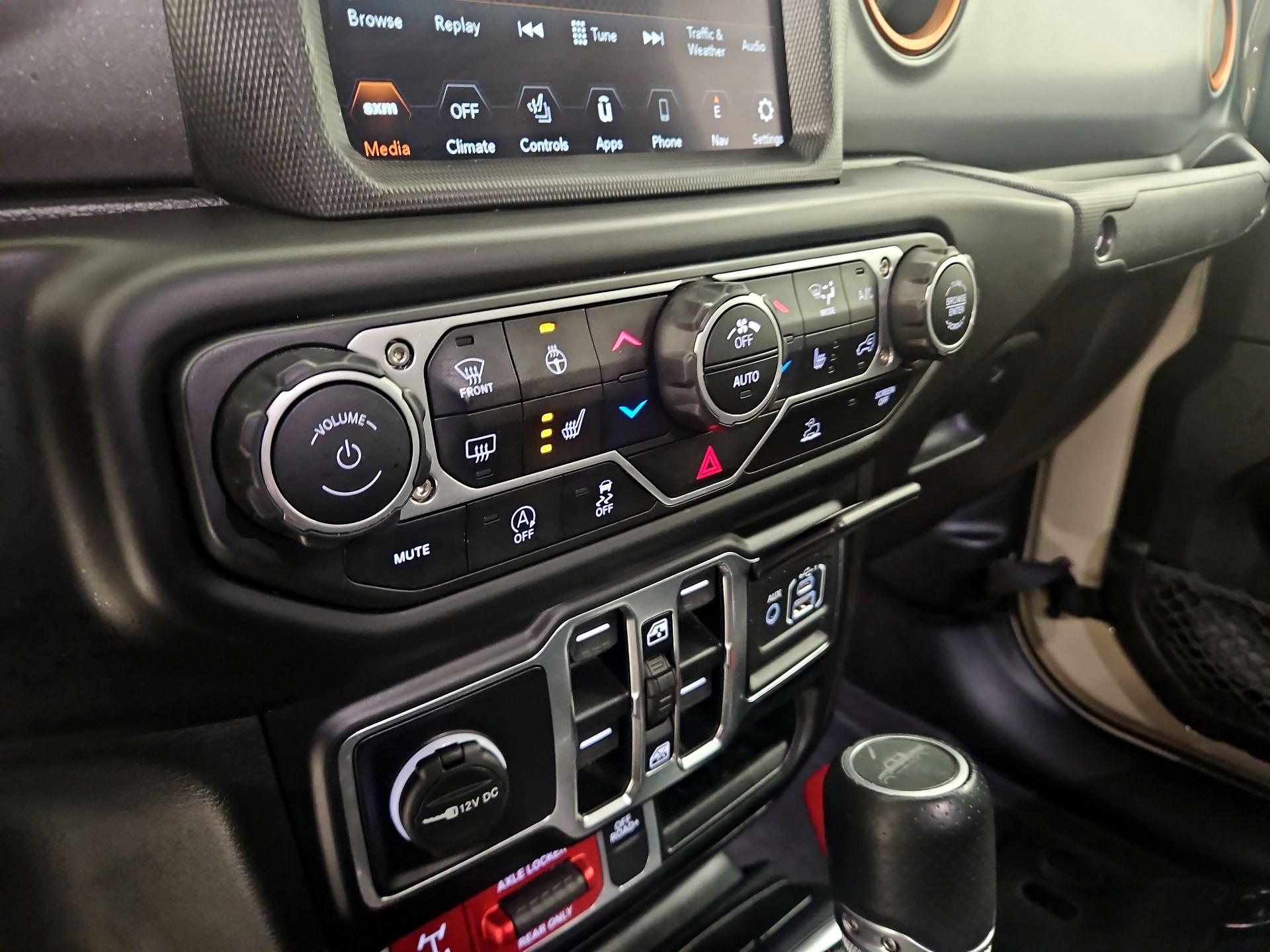 Thumbnail: 2022 Jeep Gladiator - 16